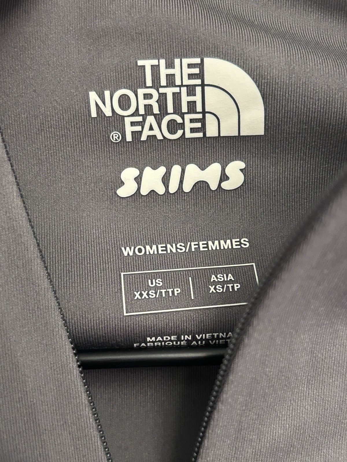 The North Face The North Face X Skims Refina Long Sleeve Top Gunmetal New Size XXS / US 00 / IT 34 - 7 Thumbnail