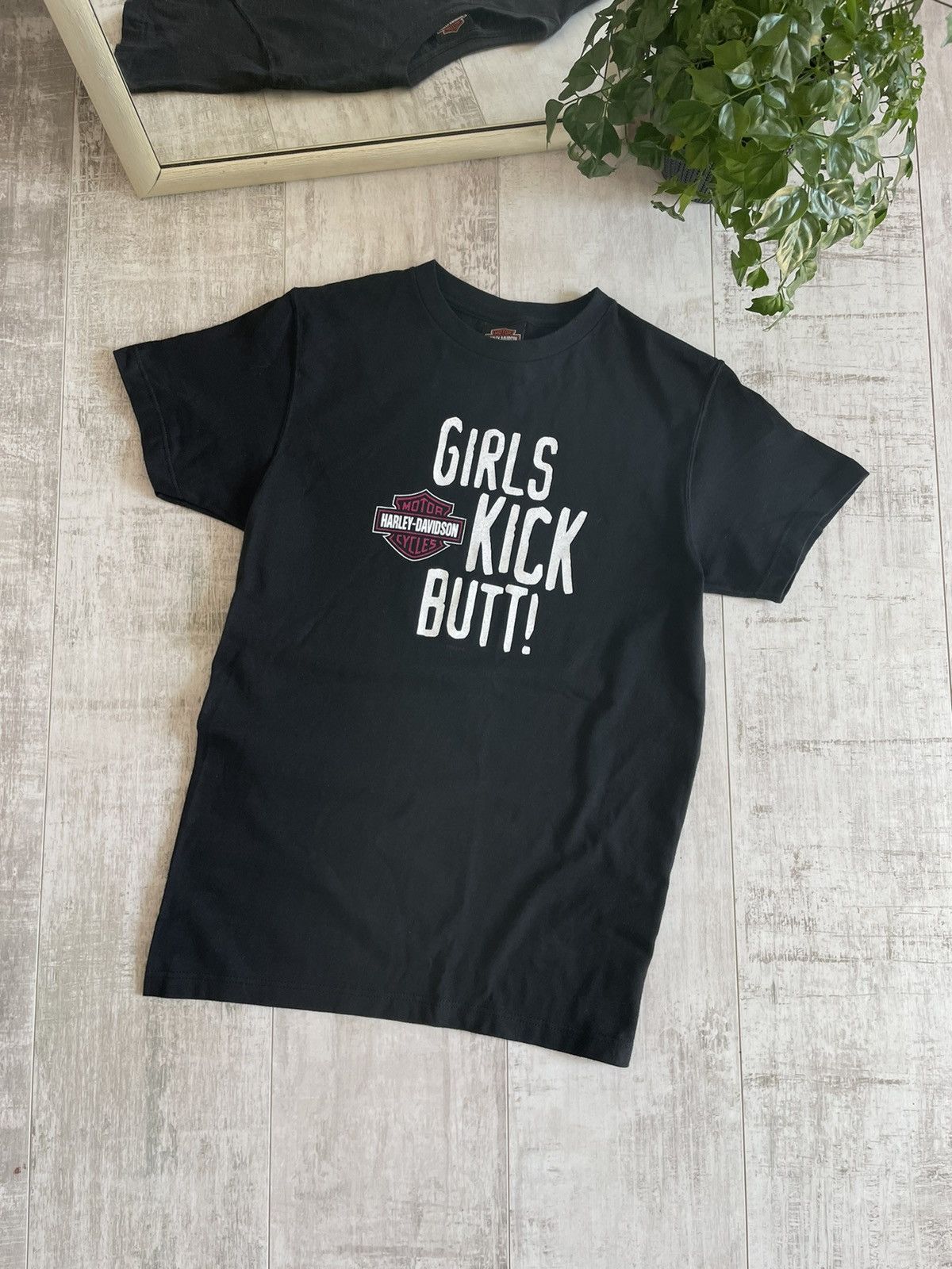 Harley Davidson × Vintage 2001 Harley Davidson T-Shirt Girls Kick Butt! Motorcycle VTG Size US S / EU 44-46 / 1 - 1 Thumbnail