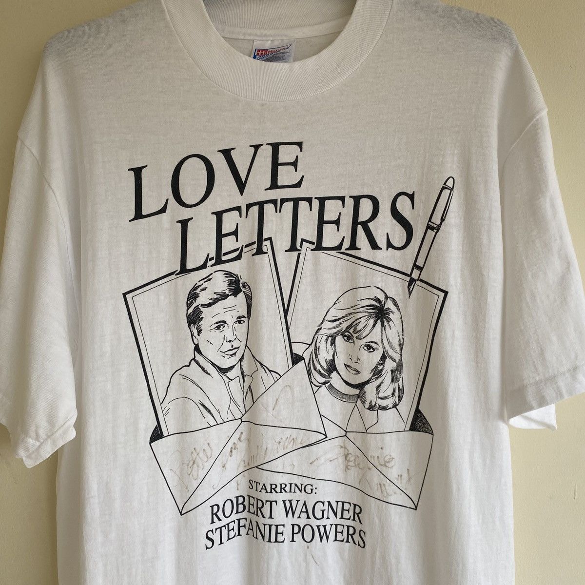 Hanes Love Letters Movie Tee Vintage 90's Size US L / EU 52-54 / 3 - 2 Thumbnail