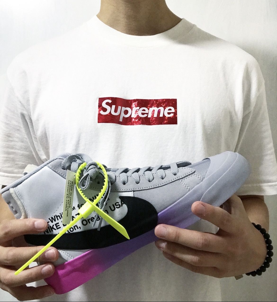 Supreme Supreme 2006 Holographic Box Logo Tee Red On White Size US XL / EU 56 / 4 - 7 Thumbnail