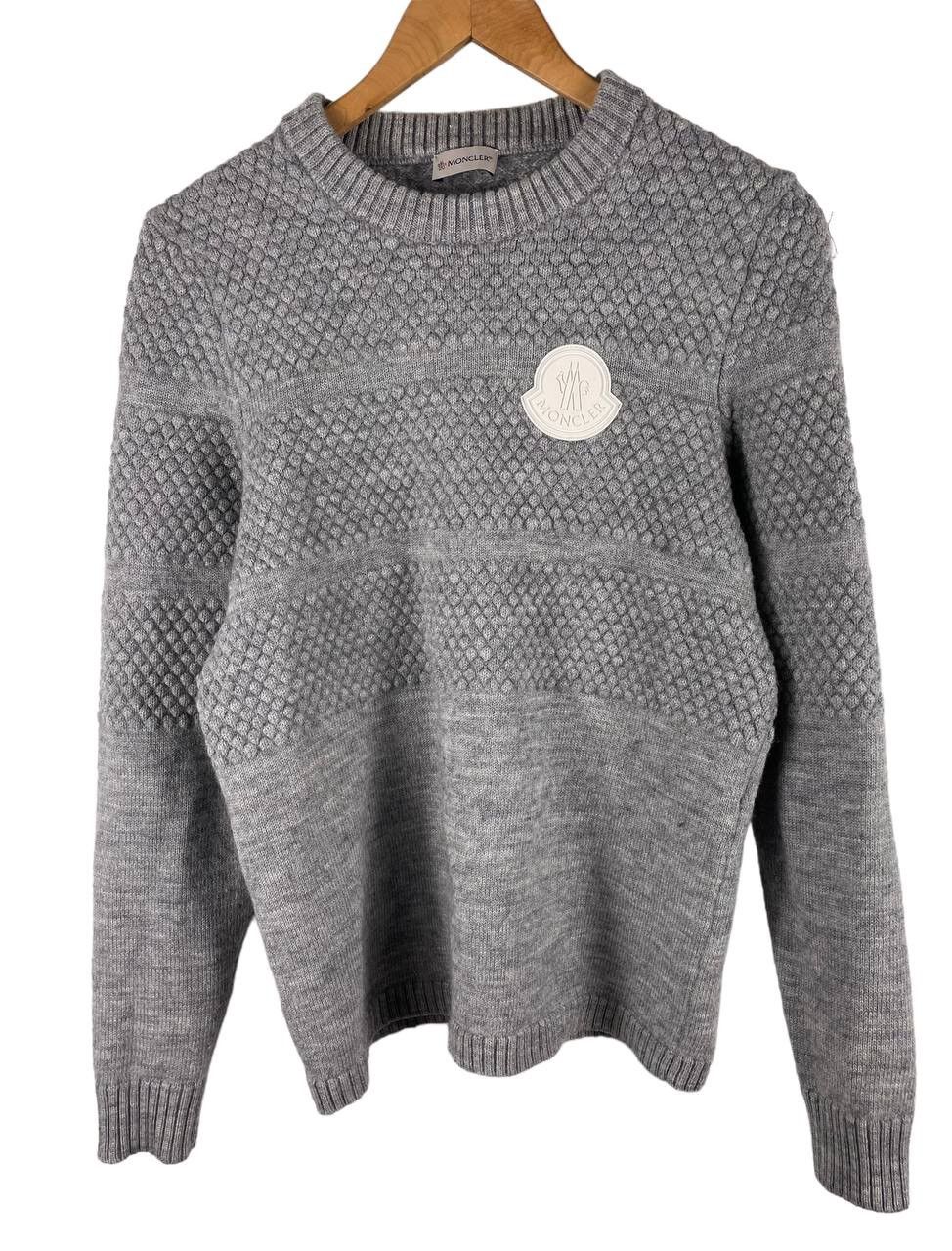 Image of Designer Moncler Sweater White Logo in Grey, Men's (Size Small)