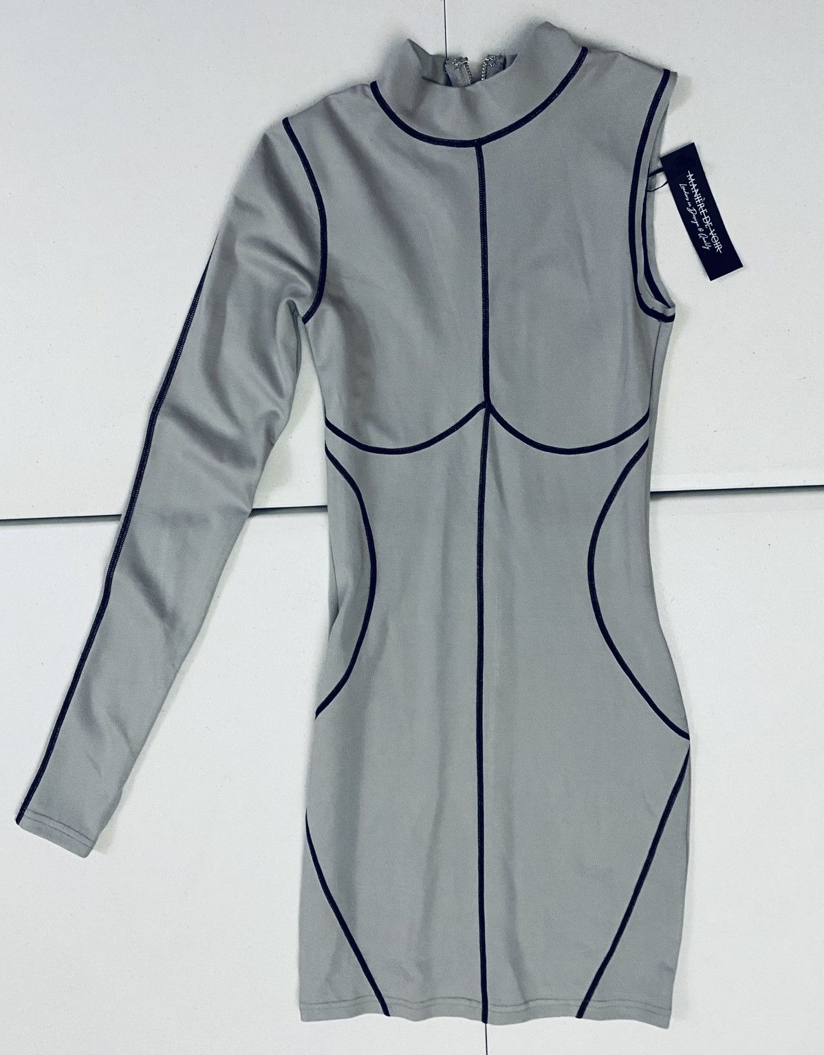 Maniere De Vior Manière De Voir Iced Gray One Sleeve Contrast Stitch Dress 8 Size M / US 6-8 / IT 42-44 - 10 Thumbnail