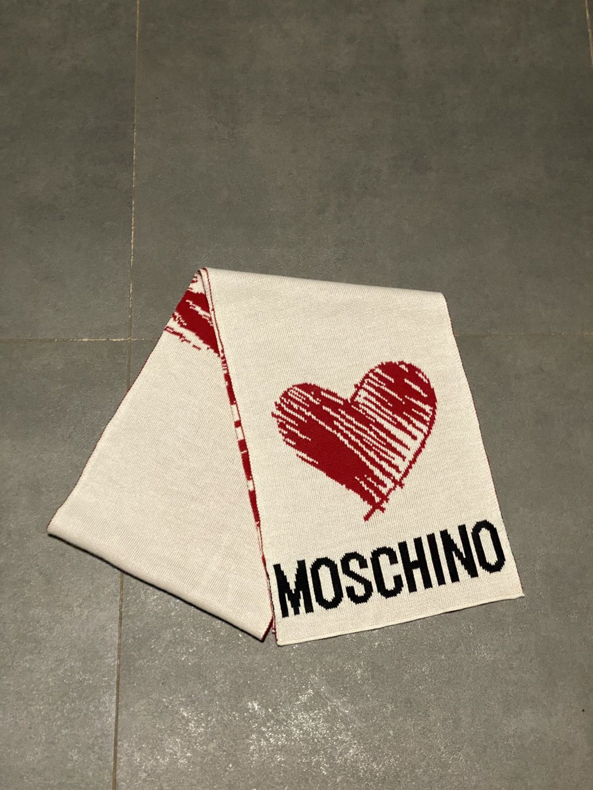 Scarf moschino love
