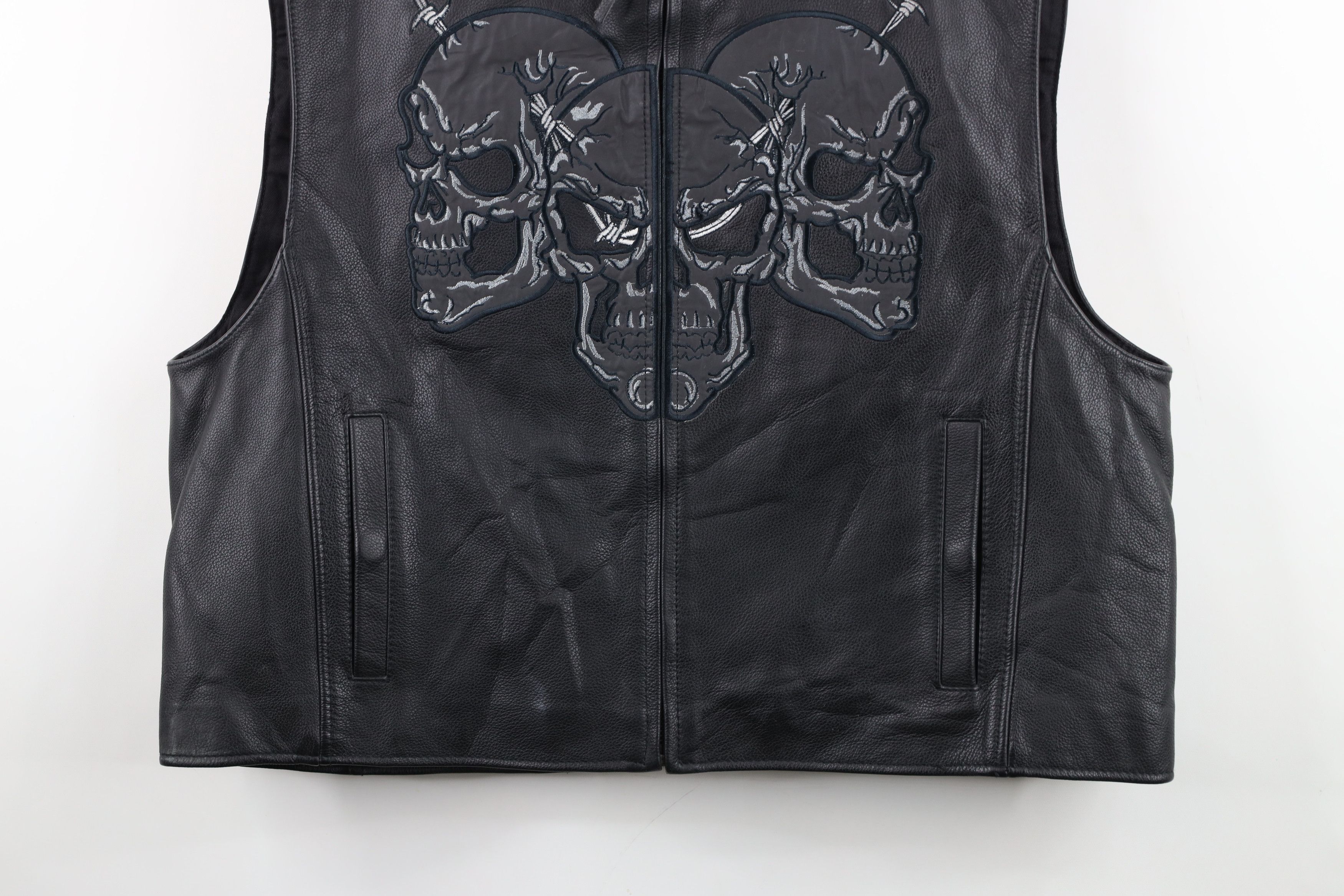 Vintage Vintage Streetwear Skull Leather Motorcycle Riding Vest Size US XXL / EU 58 / 5 - 3 Thumbnail