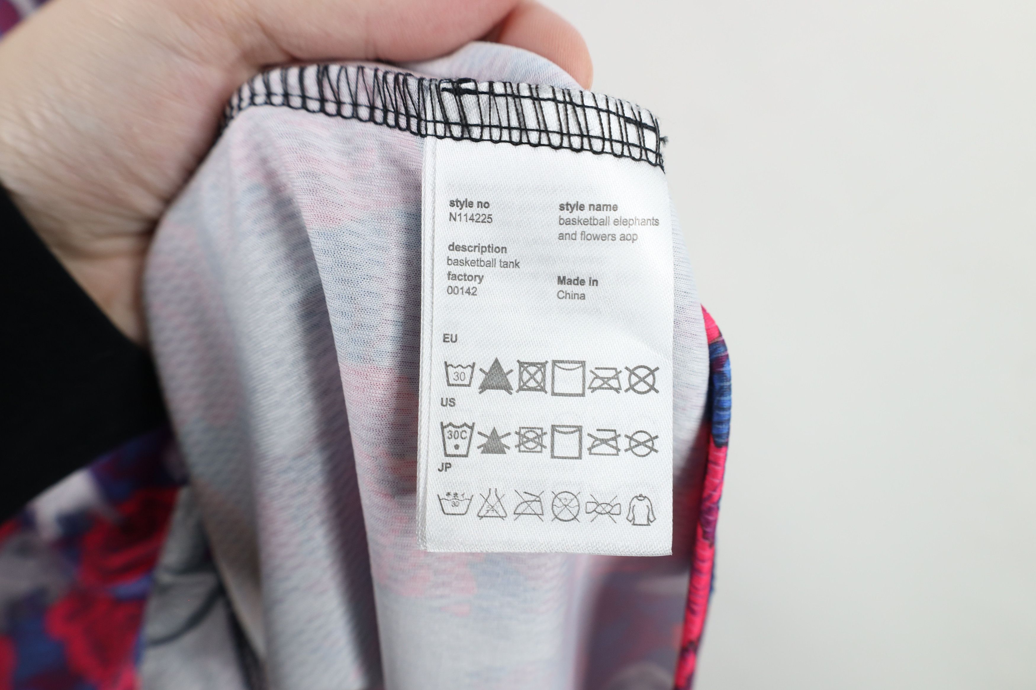 Vintage × WeSC New WESC Elephant All Over Print Basketball Jersey Tank Top Size US XXL / EU 58 / 5 - 5 Thumbnail