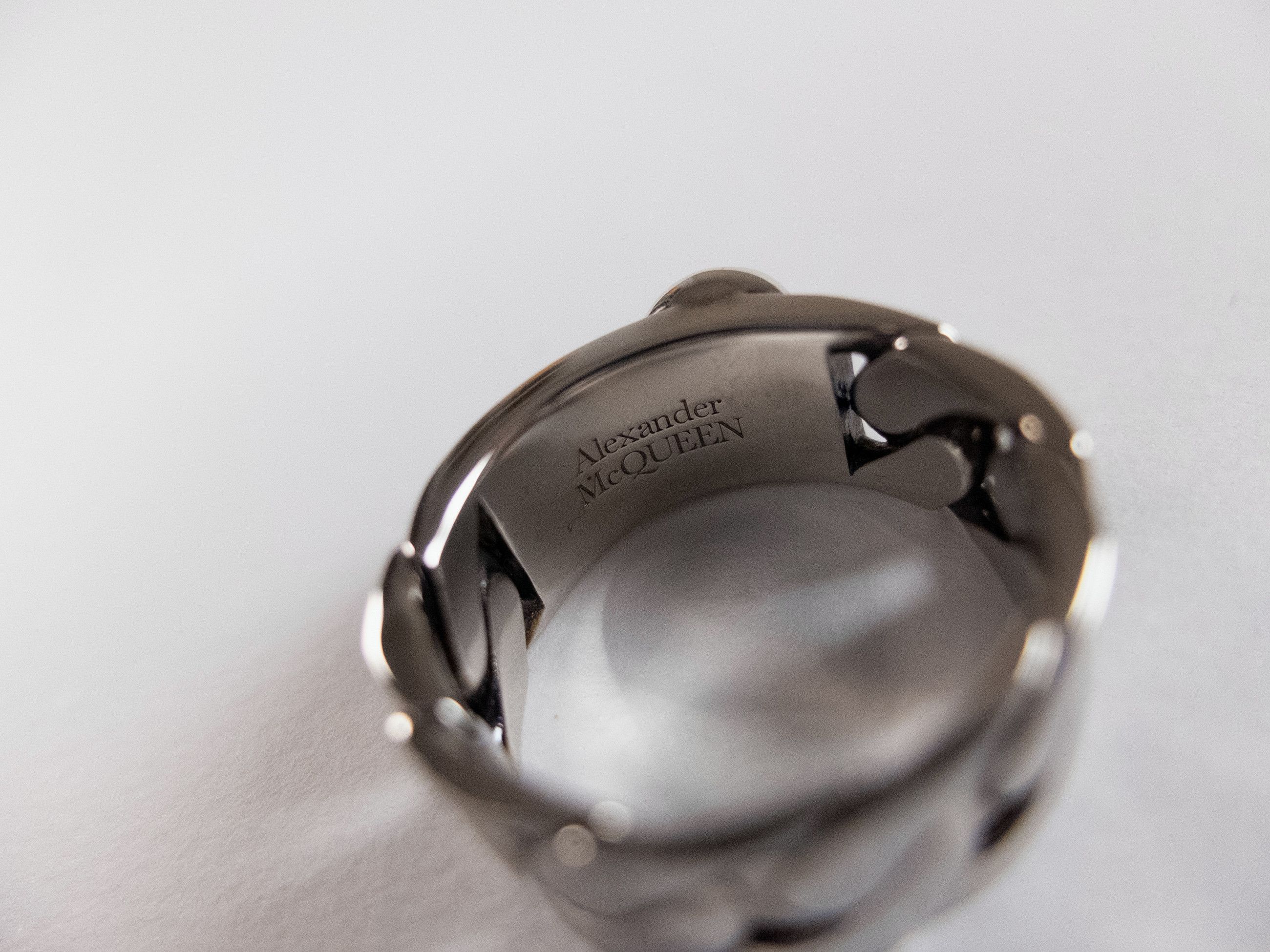Alexander McQueen ALEXANDER MCQUEEN silver tone Skull chain metal ring 21 9.5 Size ONE SIZE - 7 Thumbnail