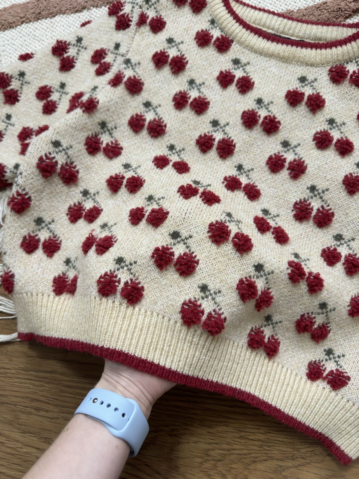 Vintage VINTAGE CUTE CHERRY KNITTED SWEATER Size L / US 10 / IT 46 - 2 Thumbnail