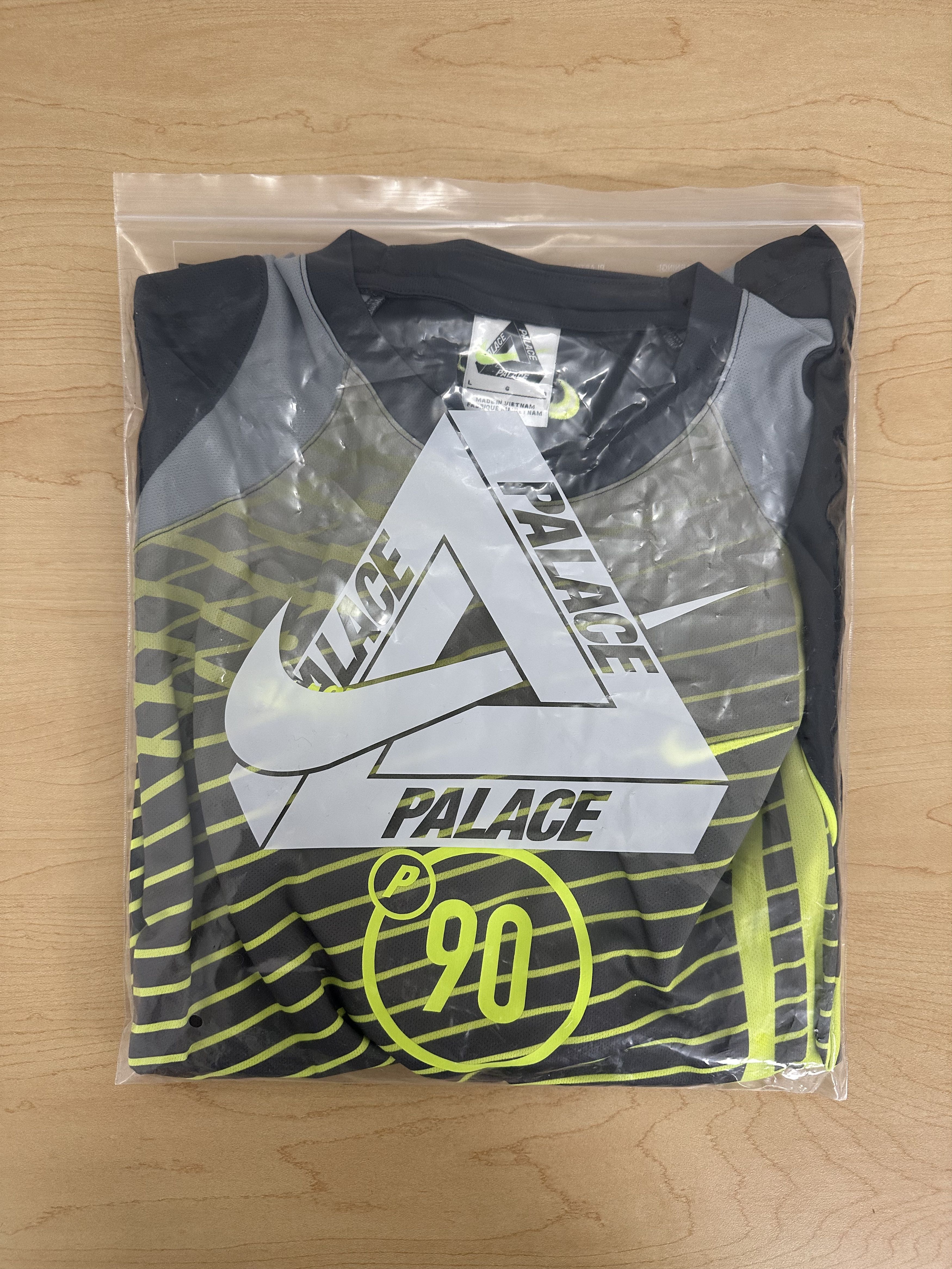 Palace PALACE NIKE TOTAL P90 JERSEY GREY Size US L / EU 52-54 / 3 - 5 Thumbnail