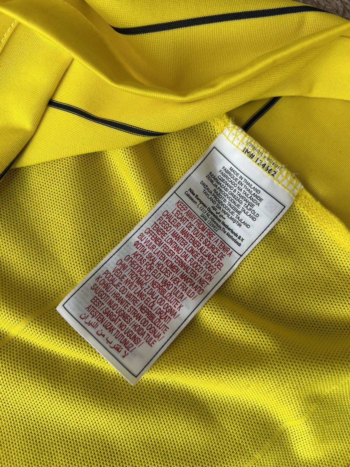 Nike Nike Barcelona original away kit for the 2008/2009 season Size US M / EU 48-50 / 2 - 16 Thumbnail