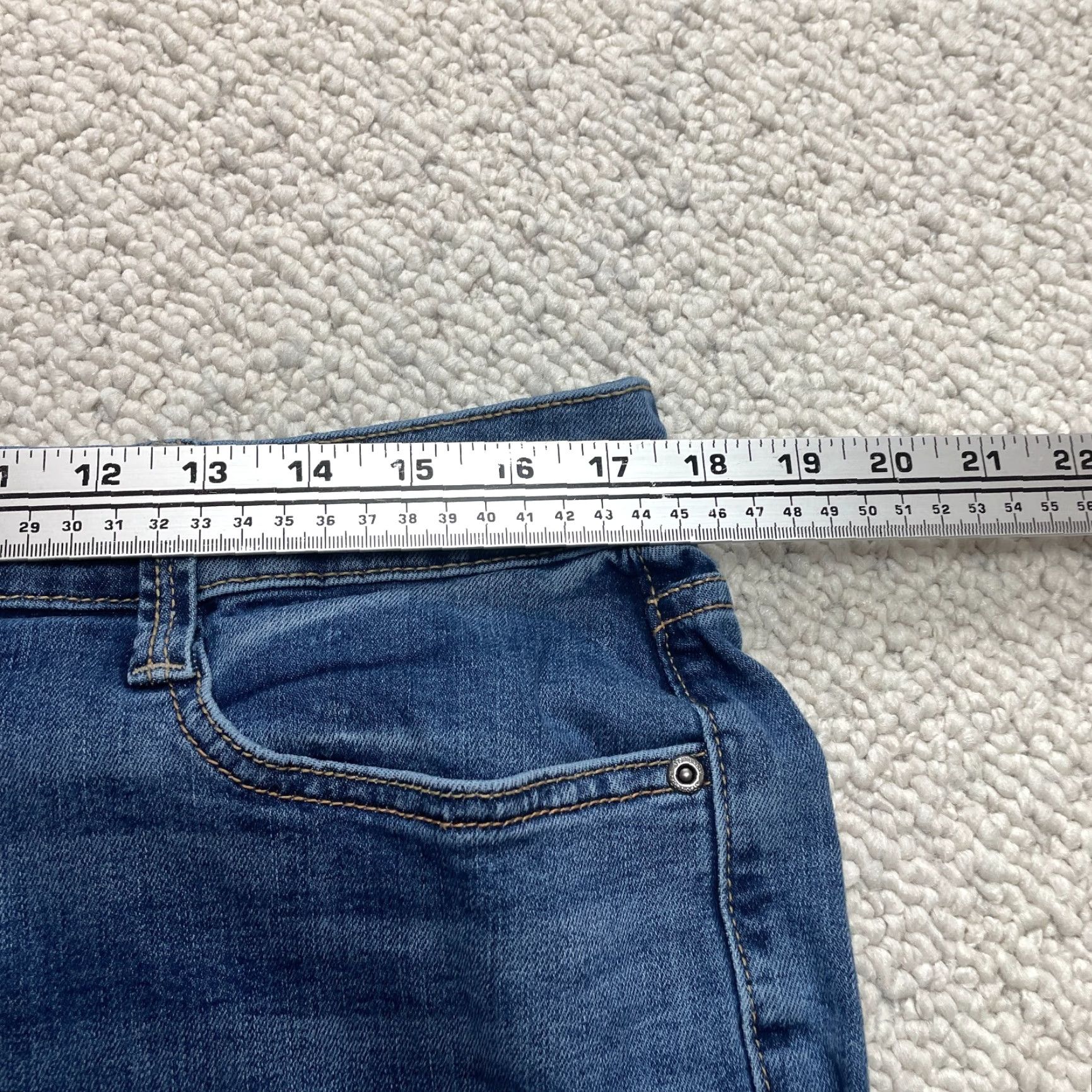 Vintage St. John's Bay Jeans Womens 16 W Blue Denim Skinny Leg Ankle Tie 35x26 Mid Rise Size 38" / US 16 / IT 52 - 7 Thumbnail