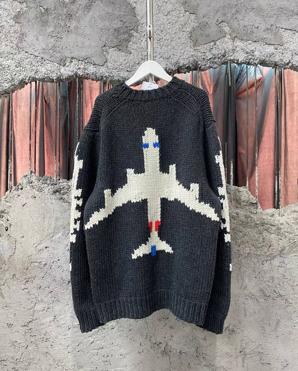 Louis Vuitton Louis Vuitton LV Sweater with Airplane Print Size US L / EU 52-54 / 3 - 2 Thumbnail