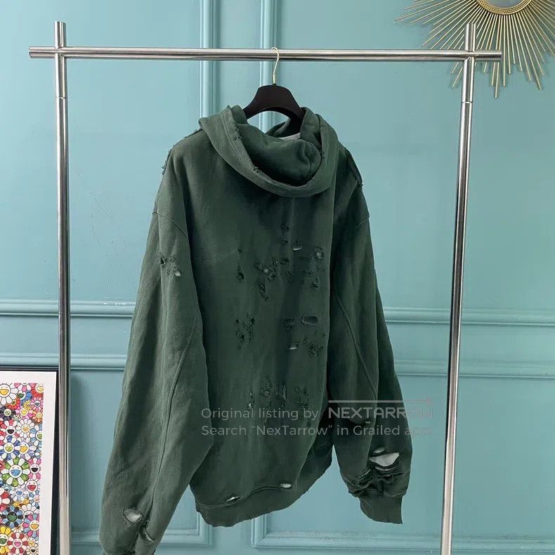 Balenciaga Balenciaga Olive green large destroyed logo hoodie Size US M / EU 48-50 / 2 - 2 Thumbnail