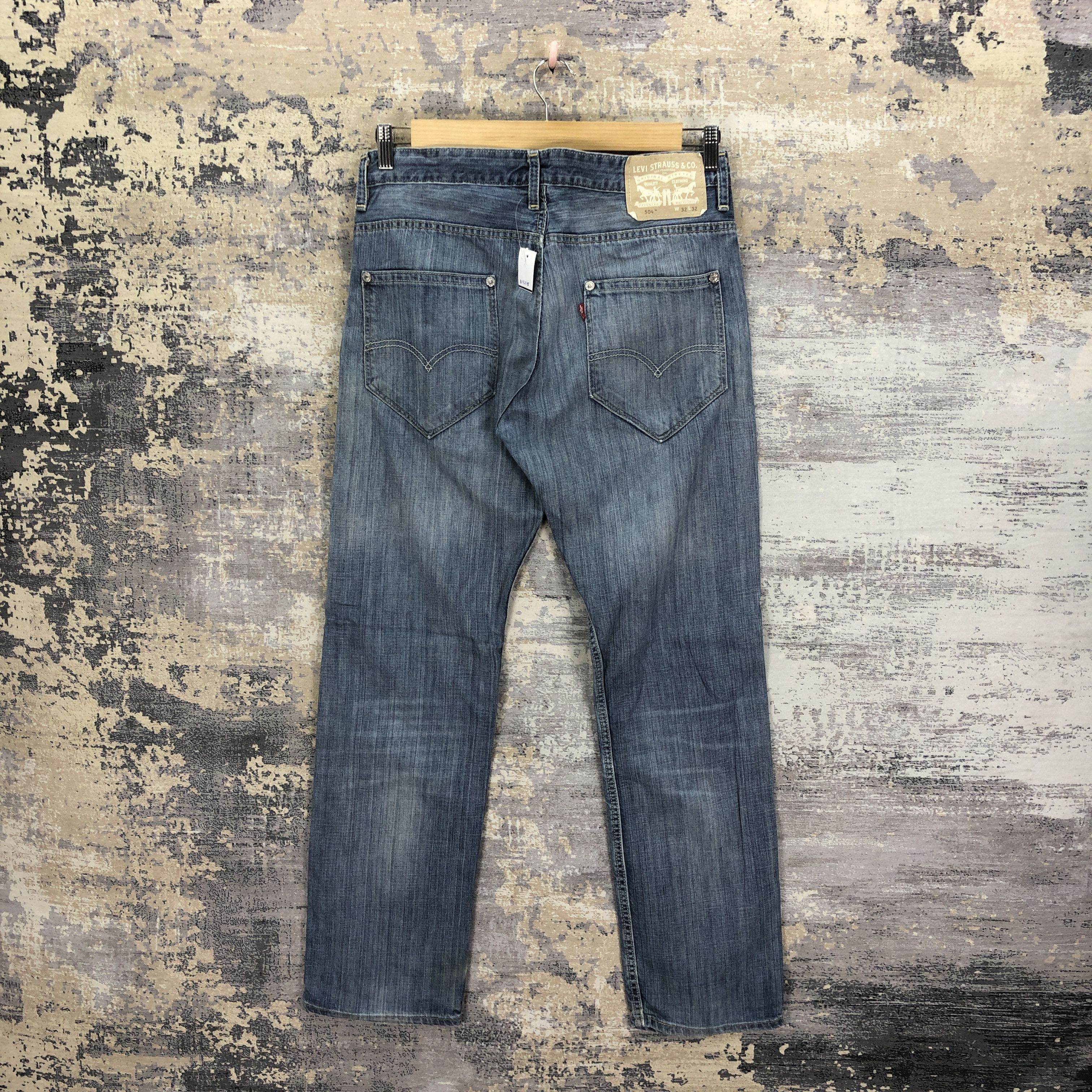 Levi's Vintage Levis 504 Faded Jeans Dirty Levi's Light Wash Denim Size US 32 / EU 48 - 2 Thumbnail