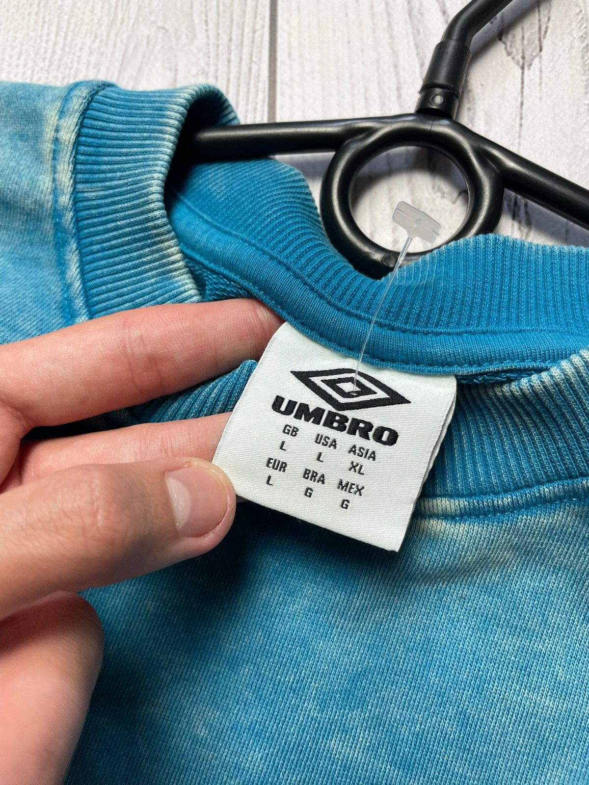 Umbro × Vintage Vintage Umbro sweatshirt size L logo blue washed Size US L / EU 52-54 / 3 - 5 Thumbnail