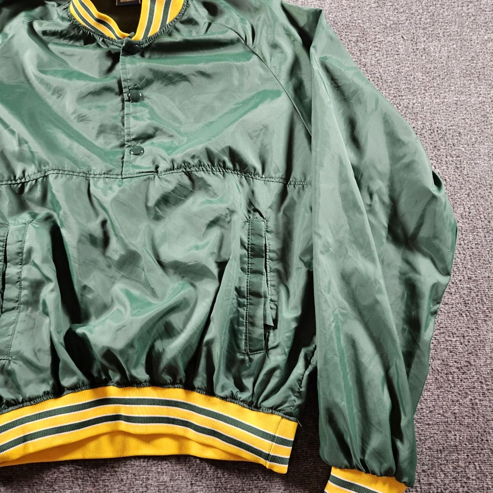 Champion Vintage Champion Jacket Men Large Green Nylon Pullover Windbreaker USA 80s Size US L / EU 52-54 / 3 - 2 Thumbnail