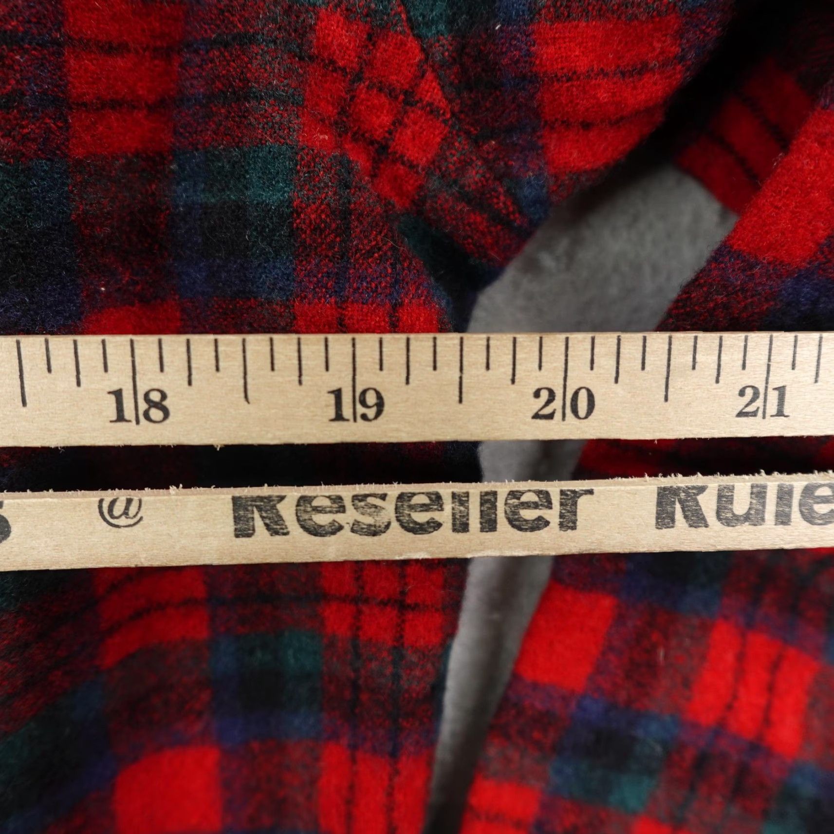 Pendleton VINTAGE Pendleton Board Shirt Mens Small Red Green Plaid Wool Flannel 70s Western Outdoors Mens S Red plaid Wool Shirt Size US S / EU 44-46 / 1 - 5 Thumbnail