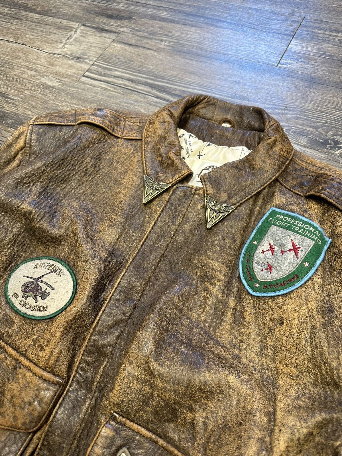 Vintage Vintage Global Identity Patch Leather Jacket Size US L / EU 52-54 / 3 - 2 Thumbnail