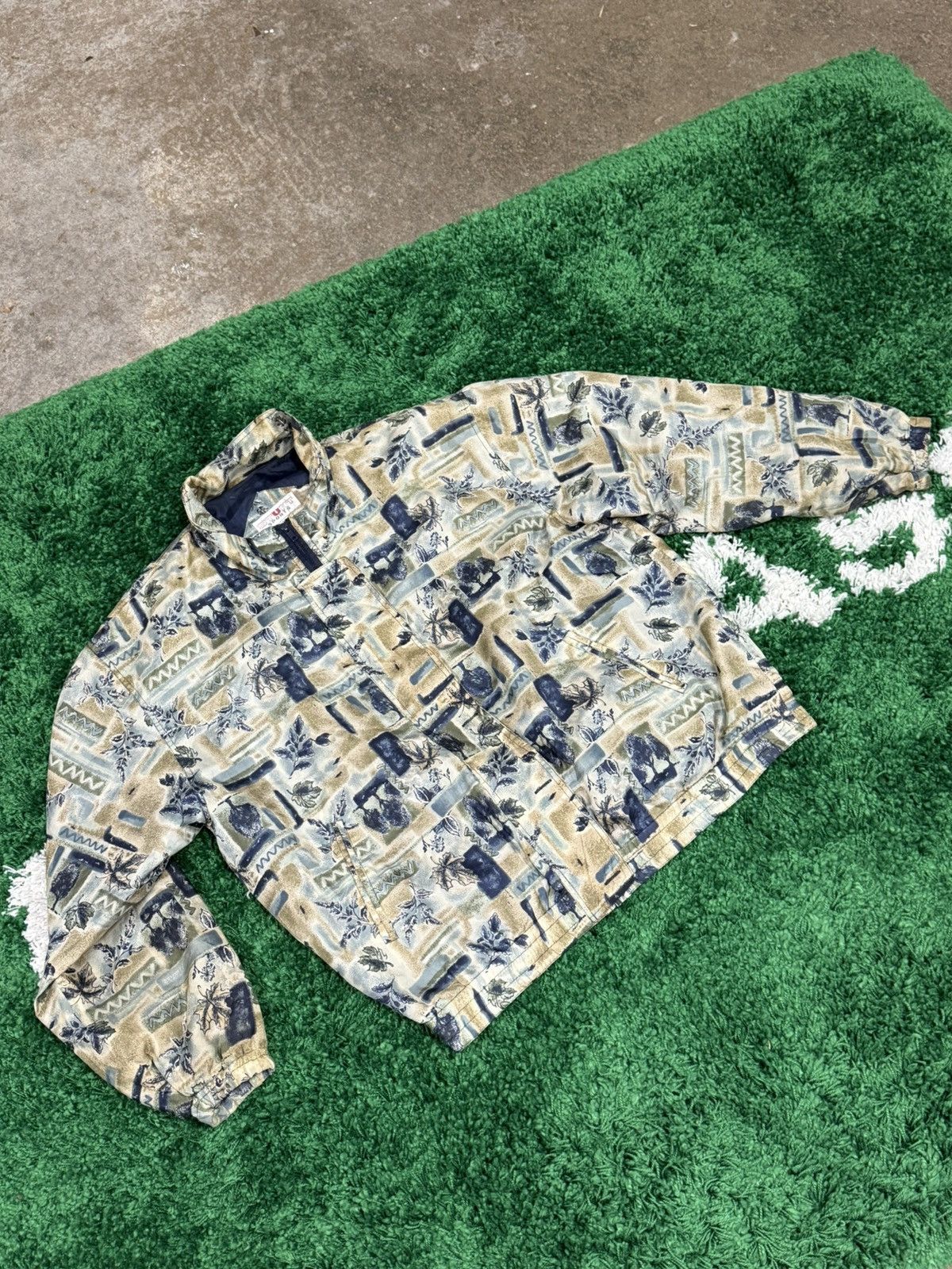 Vintage Vintage Retro 90s 80s Leave Print Windbreaker Jacket XL Size US XL / EU 56 / 4 - 1 Thumbnail