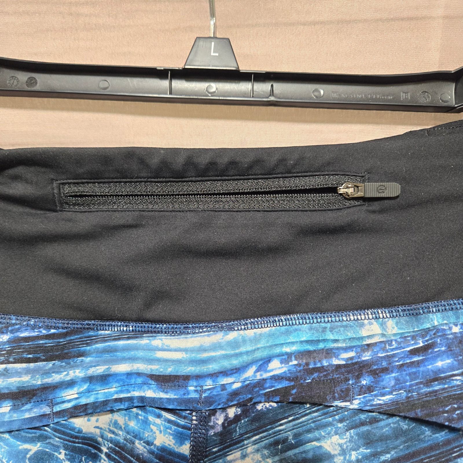 Lululemon Lululemon Shorelines Run Times 4 Inch Shorts Size 4 Size 27" / US 4 / IT 40 - 8 Thumbnail