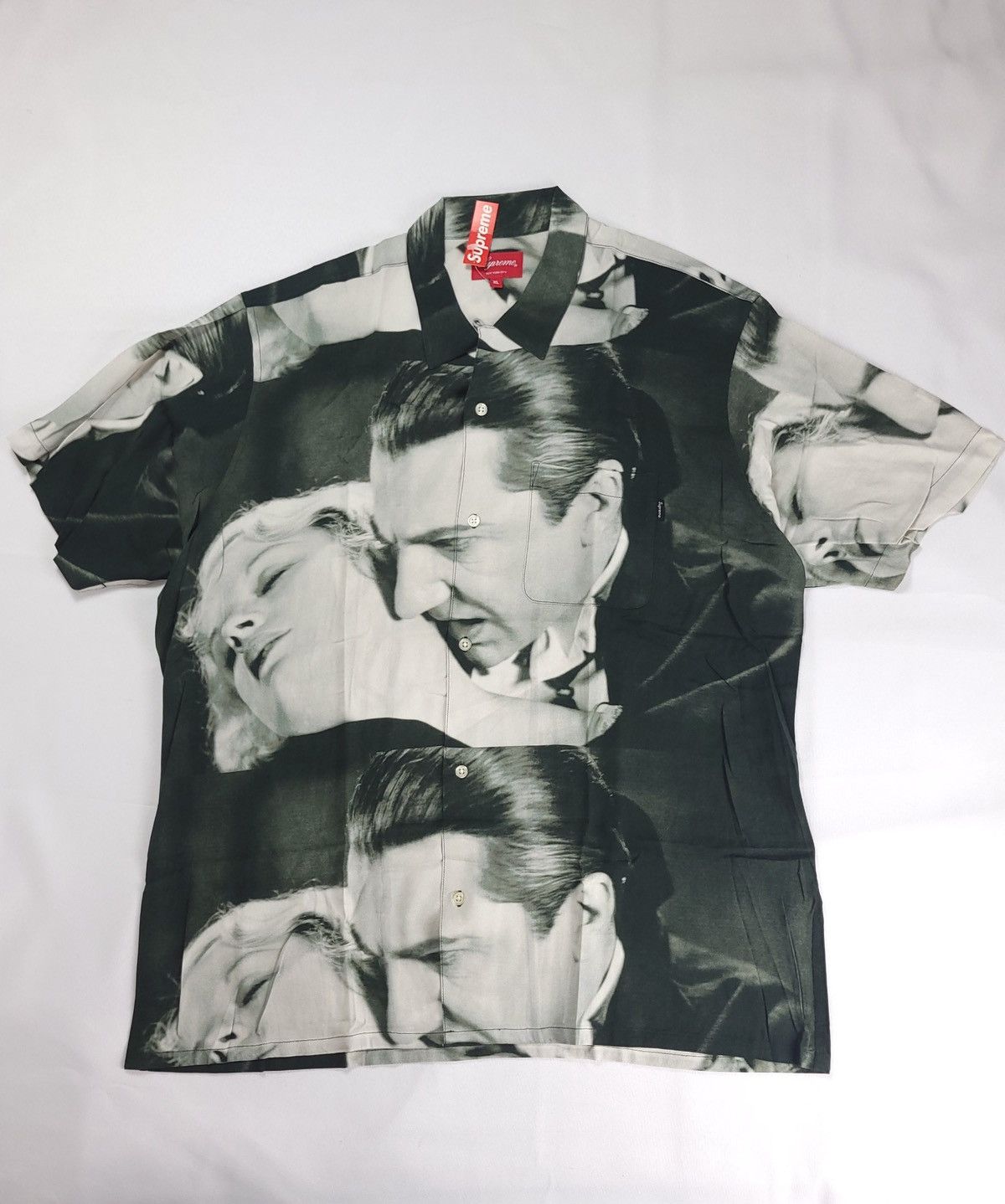 Supreme SS19 Bela Lugosi Dracula Rayon Shirt Size XL - NWT