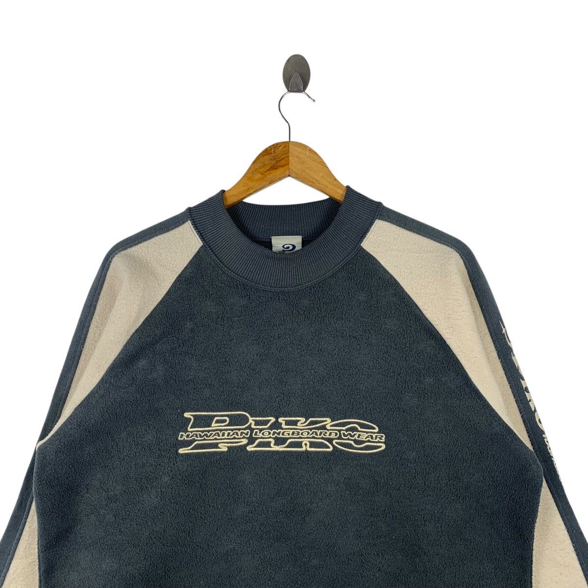 Vintage Vintage PIKO Hawaiian Longboard Wear Big Logo Fleece Jumper Size US L / EU 52-54 / 3 - 3 Thumbnail
