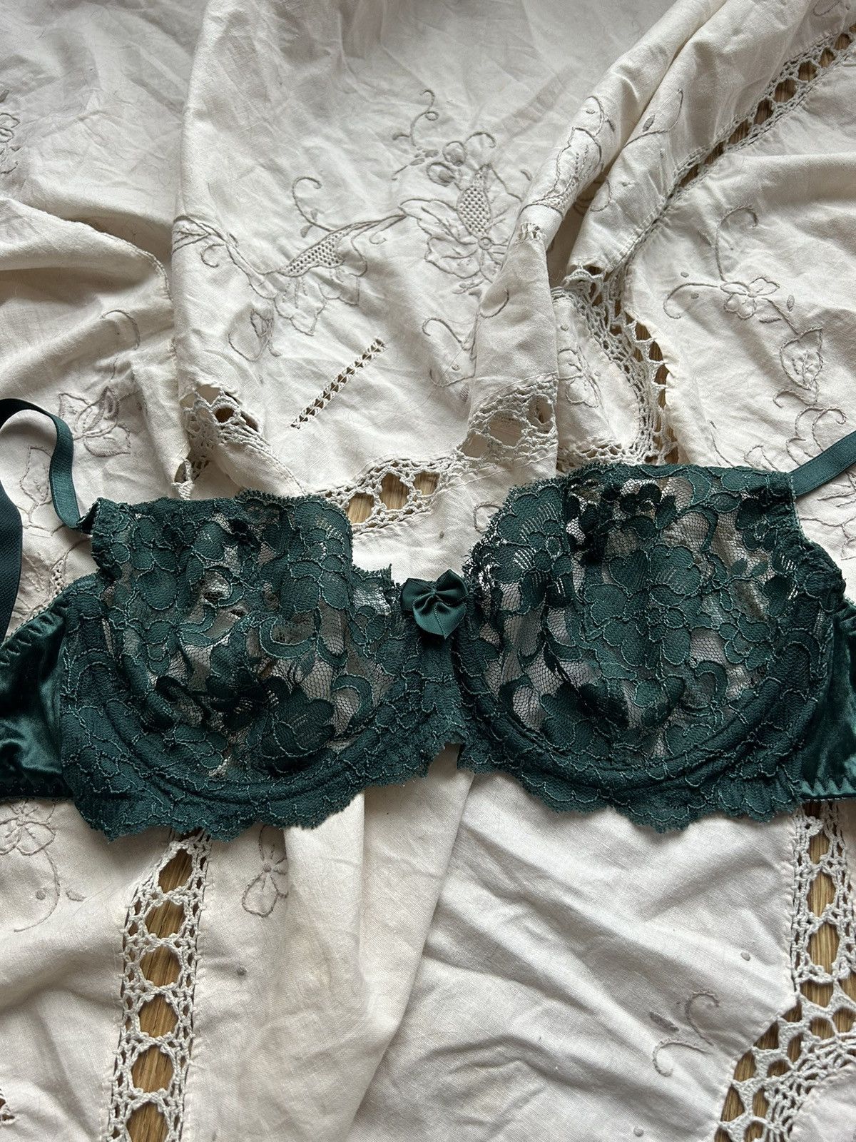 Victoria's Secret × Vintage Gorgeous Victoria’s Secret Emerald Lace Set Lingerie Size ONE SIZE - 6 Thumbnail