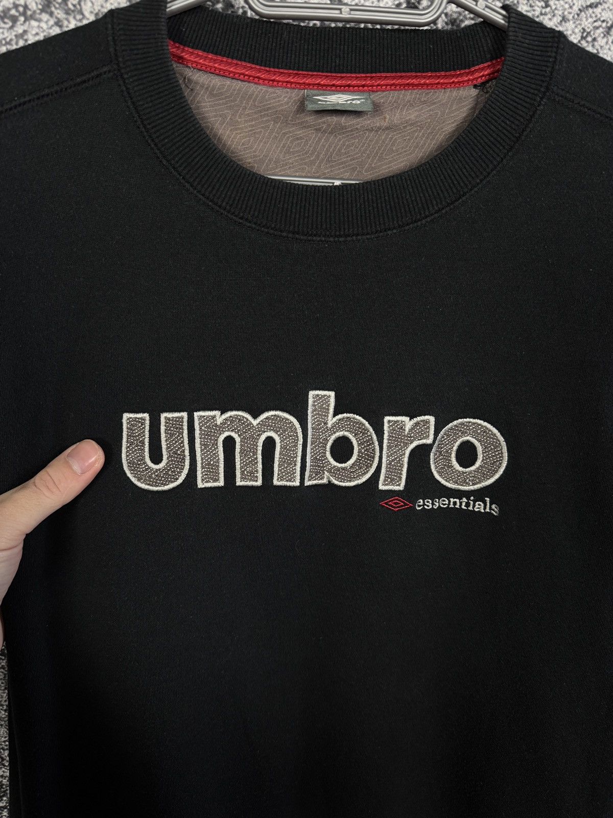Umbro UMBRO Essentials Vintage Crewneck Sweatshirt Big Logo Size M Size US M / EU 48-50 / 2 - 6 Thumbnail