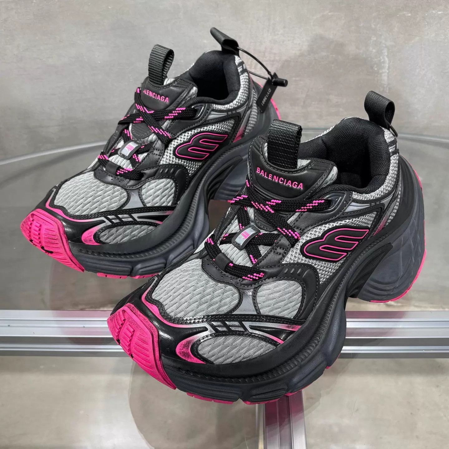 Balenciaga Balenciaga 10XL Black & Pink Dad Sneakers 35 Size US 5 / IT 35 - 2 Thumbnail