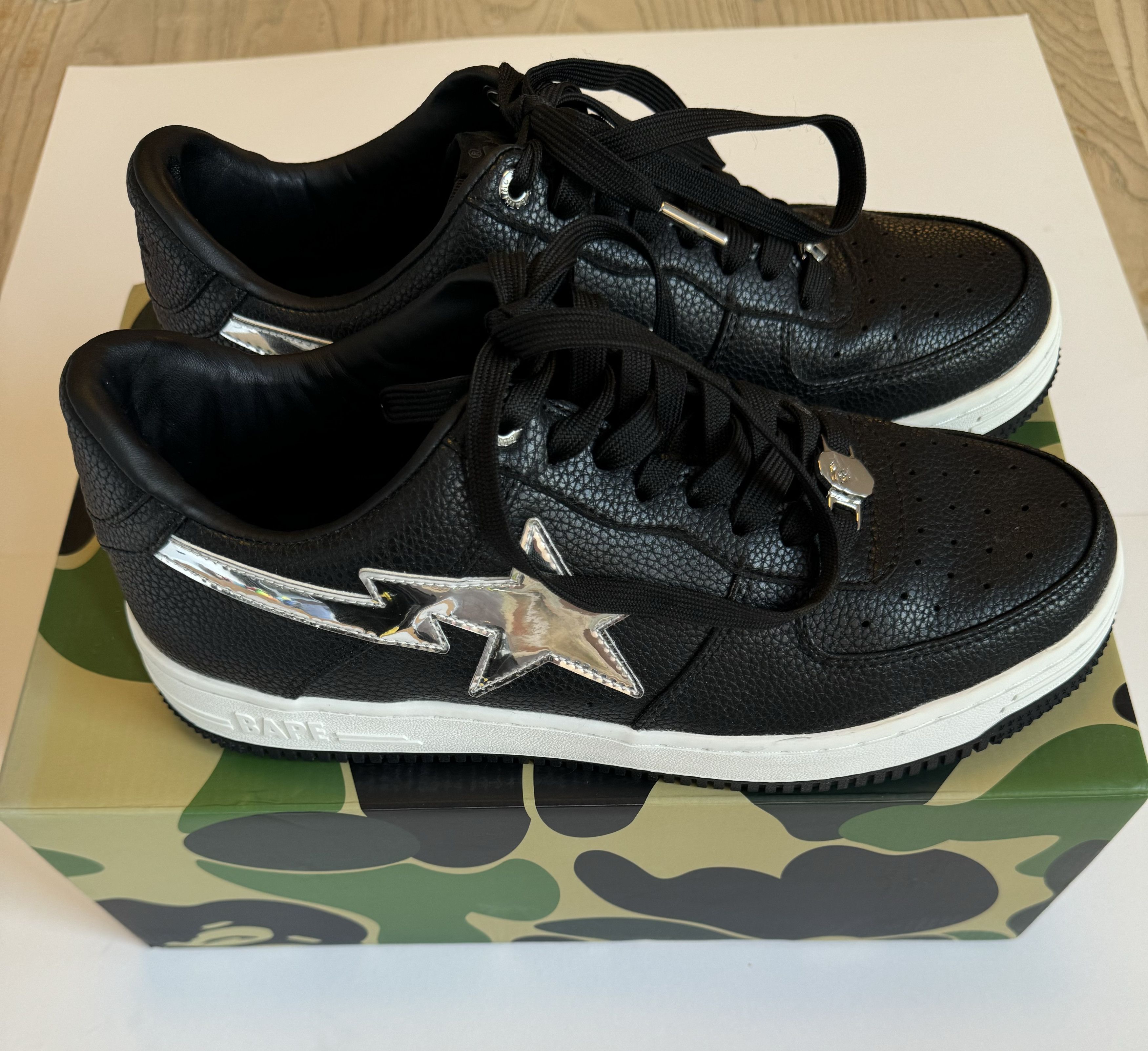 Bape GOAT BAPE STA M2 Size US 10 / EU 43 - 1 Thumbnail