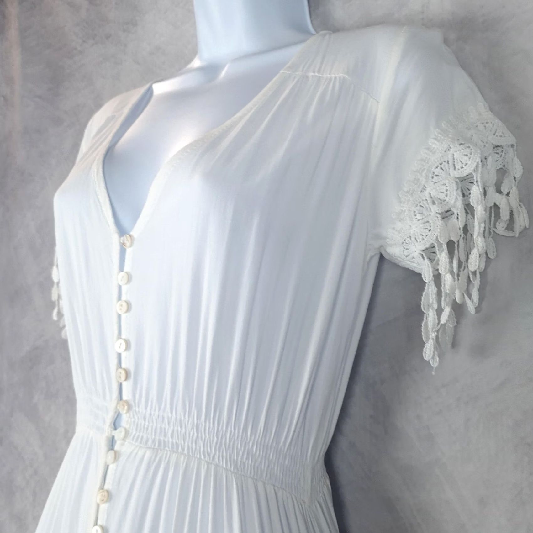 Vintage Jaase Dress Womens XS White Boho Maxi Button Front Smocked Tassel Fringe Size XS / US 0-2 / IT 36-38 - 4 Thumbnail