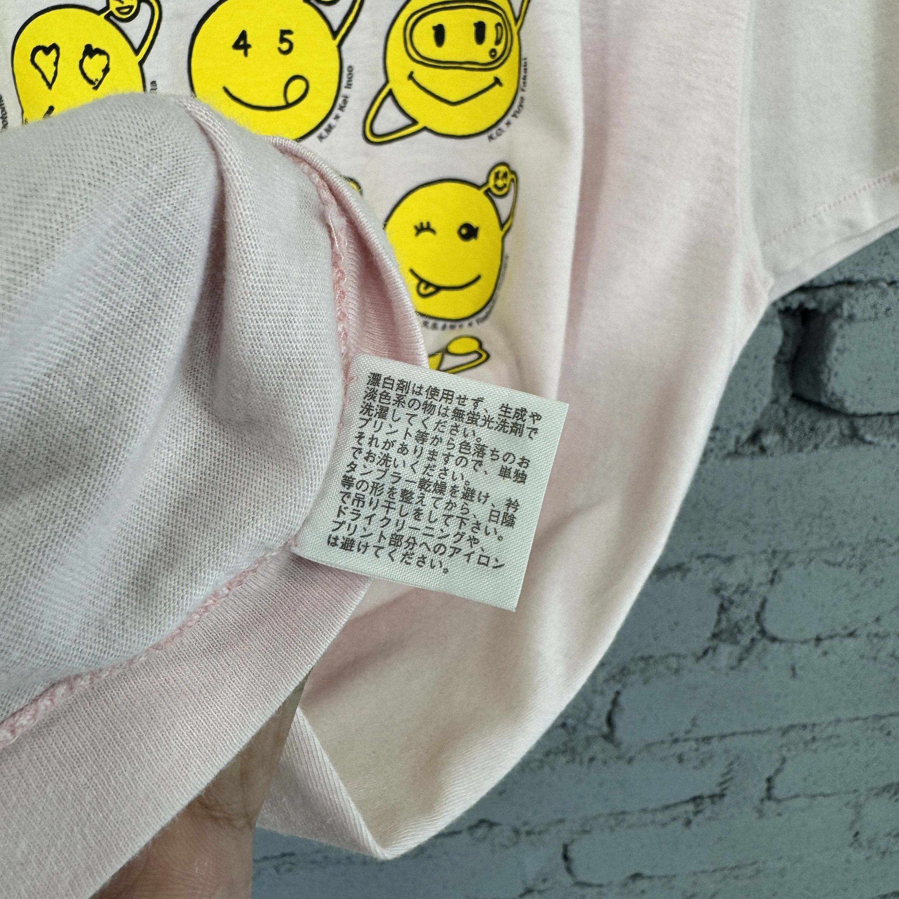 Vintage Vintage Sunfaded 24 hours Television Happy Earth Smiley Size US L / EU 52-54 / 3 - 8 Thumbnail