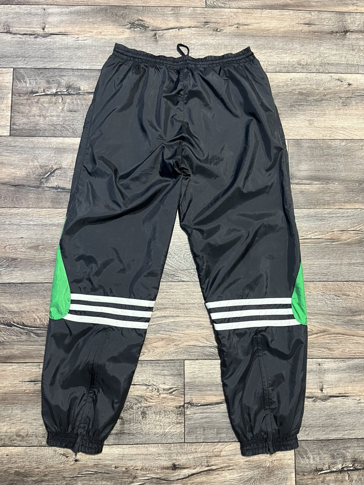 Adidas Vantage 90’s Adidas Black/Green Nylon Track Suit Size M Size US M / EU 48-50 / 2 - 14 Thumbnail