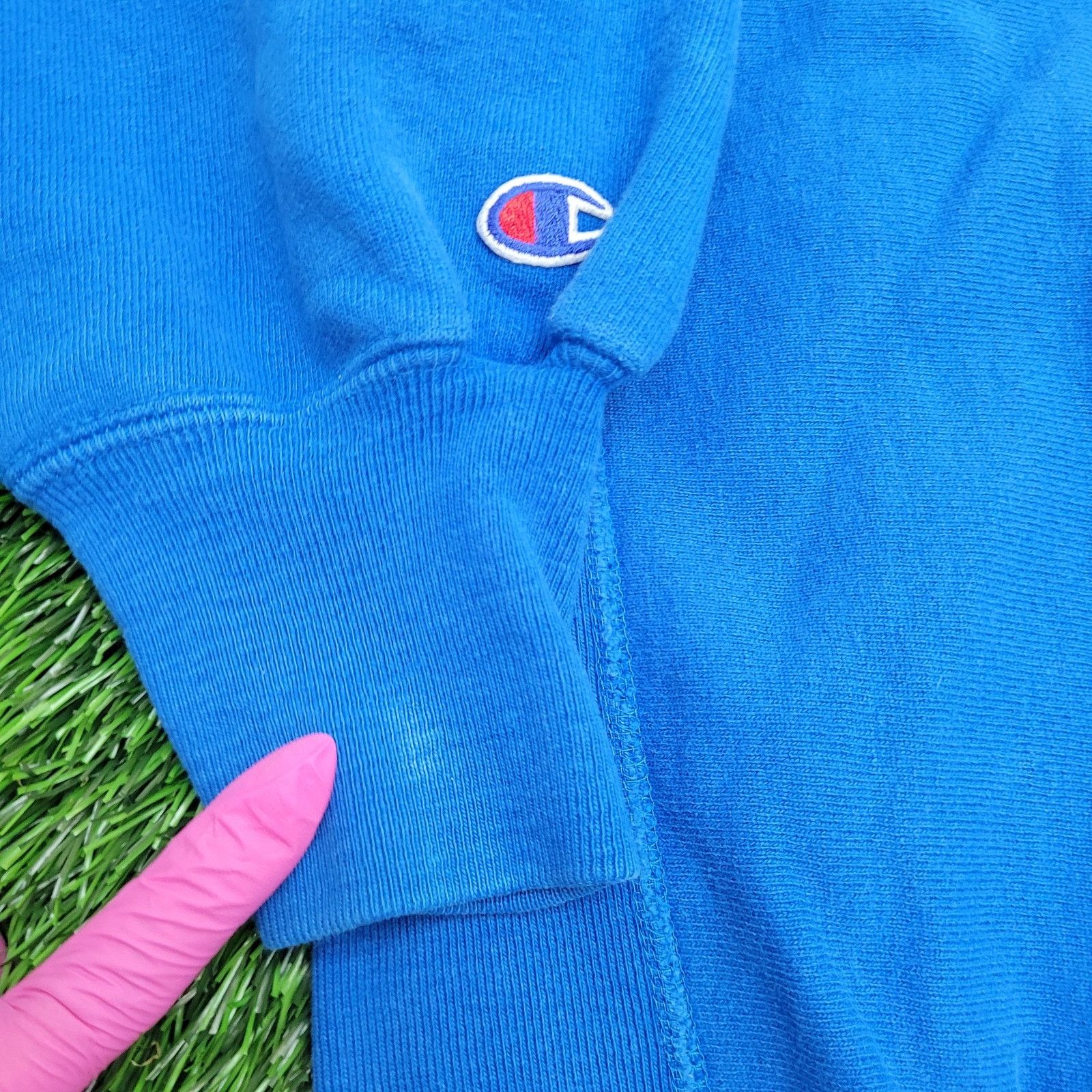 Champion Vintage Champion Sweatshirt L/XL 21x27 Reverse-Weave Script Size US XL / EU 56 / 4 - 10 Thumbnail