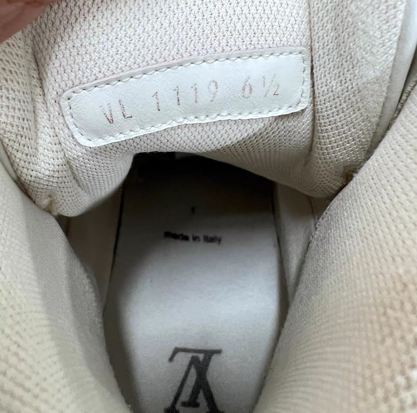 Louis Vuitton Louis Vuitton Trainer Gray White High Top US 6.5 / EU 40.5 Size US 7.5 / EU 40-41 - 8 Thumbnail