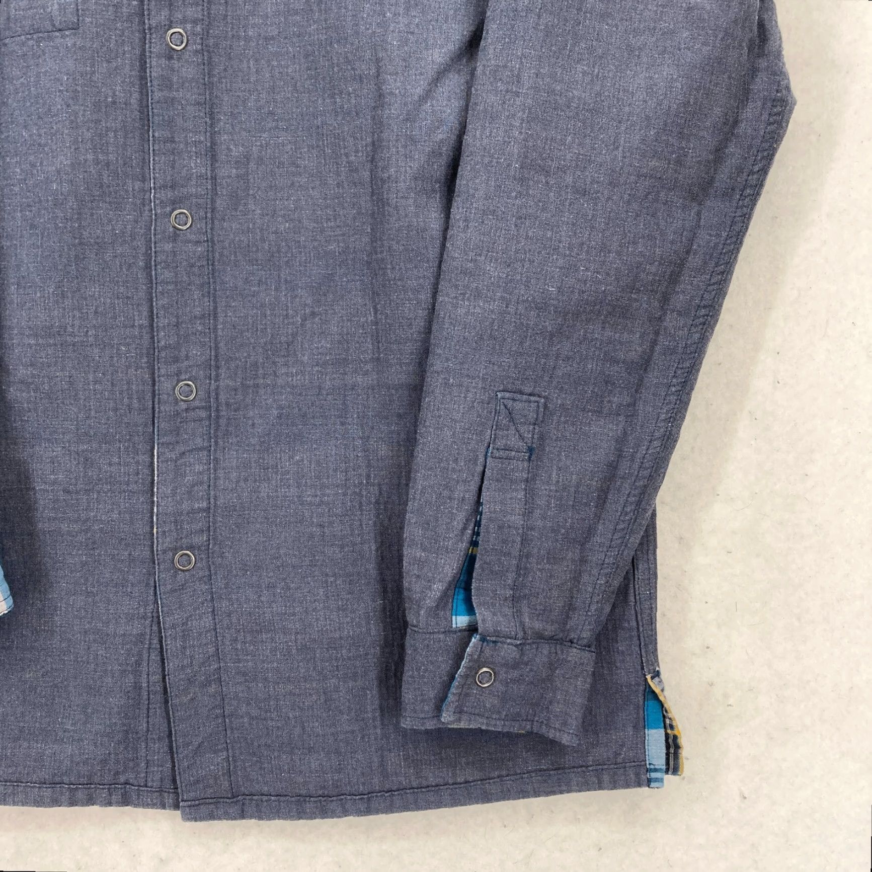 Mountain Hardwear Mountain Hardwear Reversible Flannel Shirt Jacket Mens Medium Blue Plaid Hiking Size US M / EU 48-50 / 2 - 3 Thumbnail