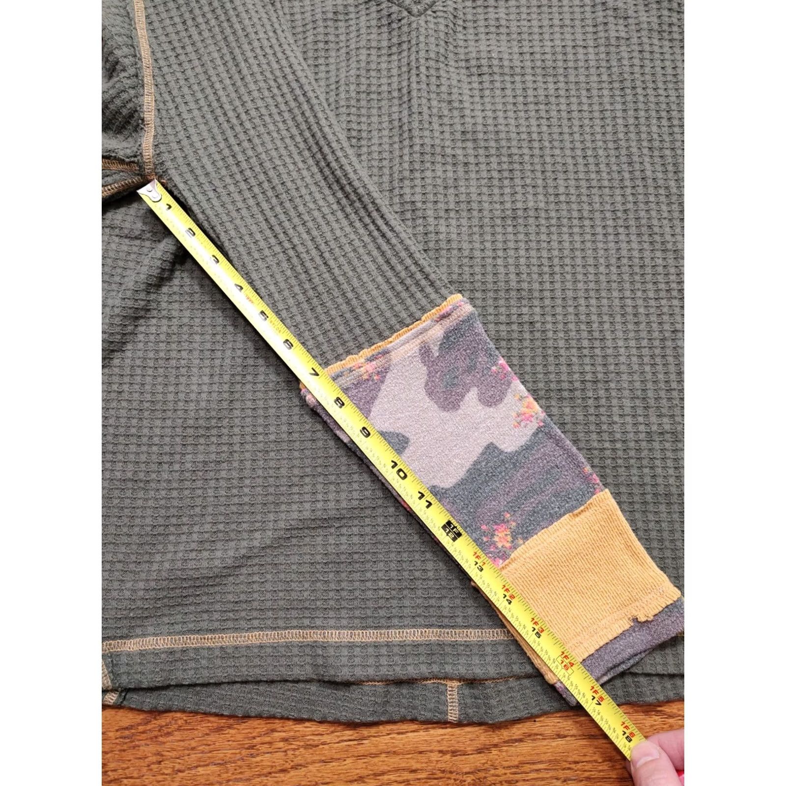 Vintage Free People We The Free Thermal Top Olive Green Waffle Knit Boho Oversized M LS T-Shirt Women Size M / US 6-8 / IT 42-44 - 7 Thumbnail