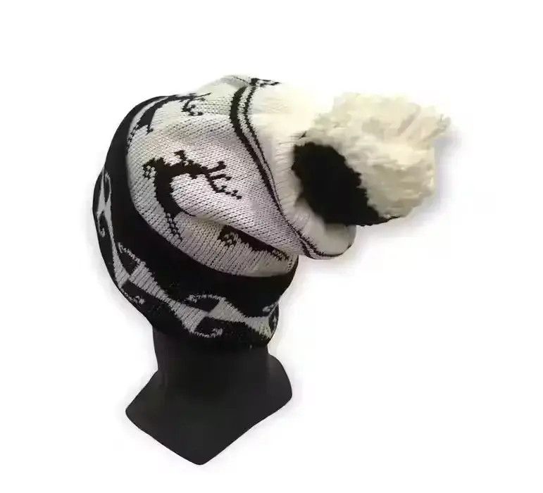 Japanese Brand Navajo Full Print Beanie Hat Size ONE SIZE - 4 Thumbnail