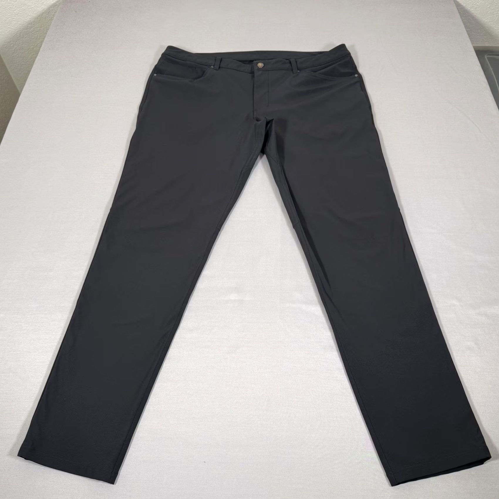 Lululemon Lululemon Pants Mens 38x32 Gray Slim Straight Fit Stretch Chino | Regular Waist? 5-Pocket | Flat Front | Logo Details | Casual Wear Size US 38 / EU 54 - 2 Thumbnail