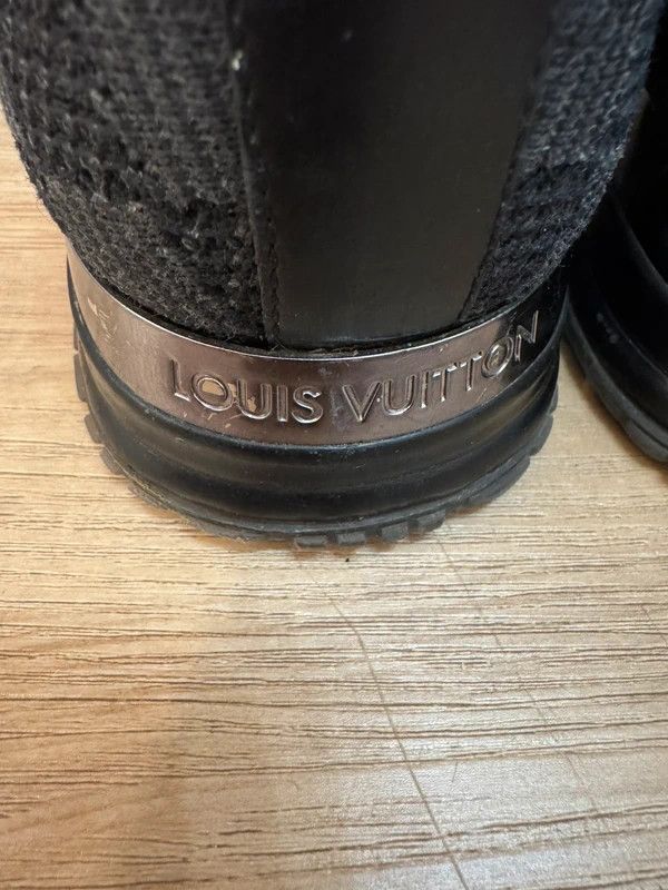 Louis Vuitton Louis Vuitton Paris Run Away Knit Leather Low Sneakers s6 40 Size US 7 / EU 40 - 12 Thumbnail