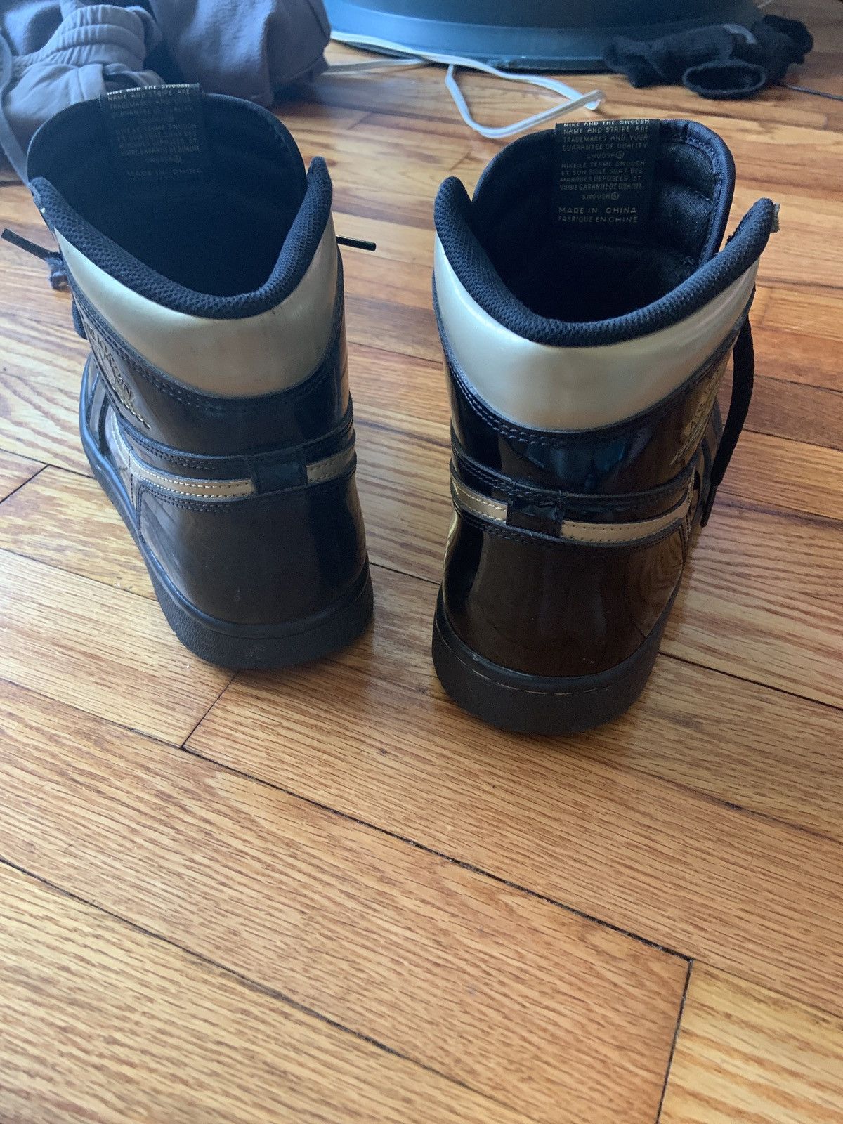 Jordan Brand Air Jordans 1 “METALLIC GOLD | PERFECT condition | no crease Size US 11 / EU 44 - 5 Thumbnail