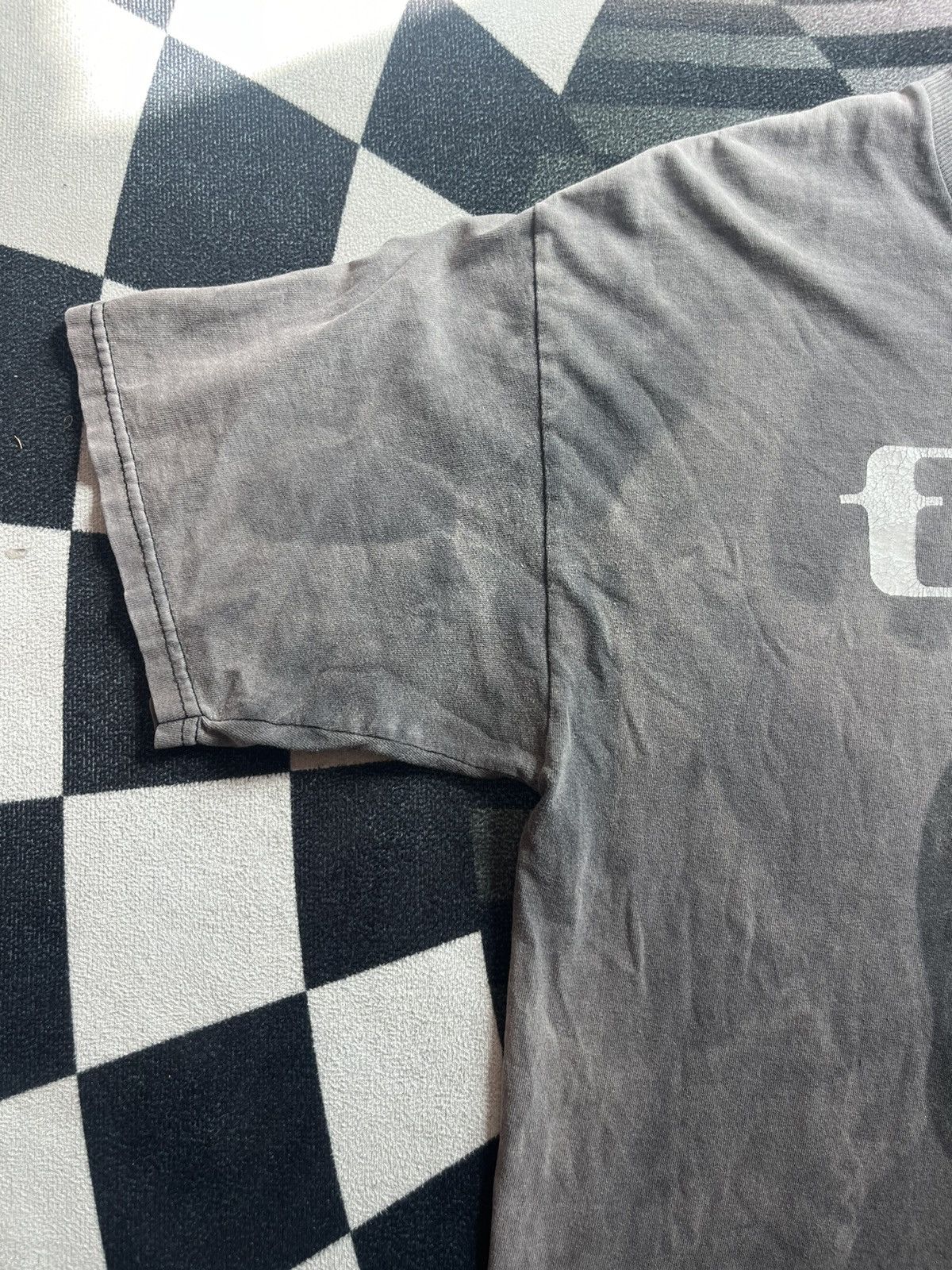 Band Tees Vintage TOOL American Tour 2014’s Sun Faded Tshirt Size US L / EU 52-54 / 3 - 10 Thumbnail