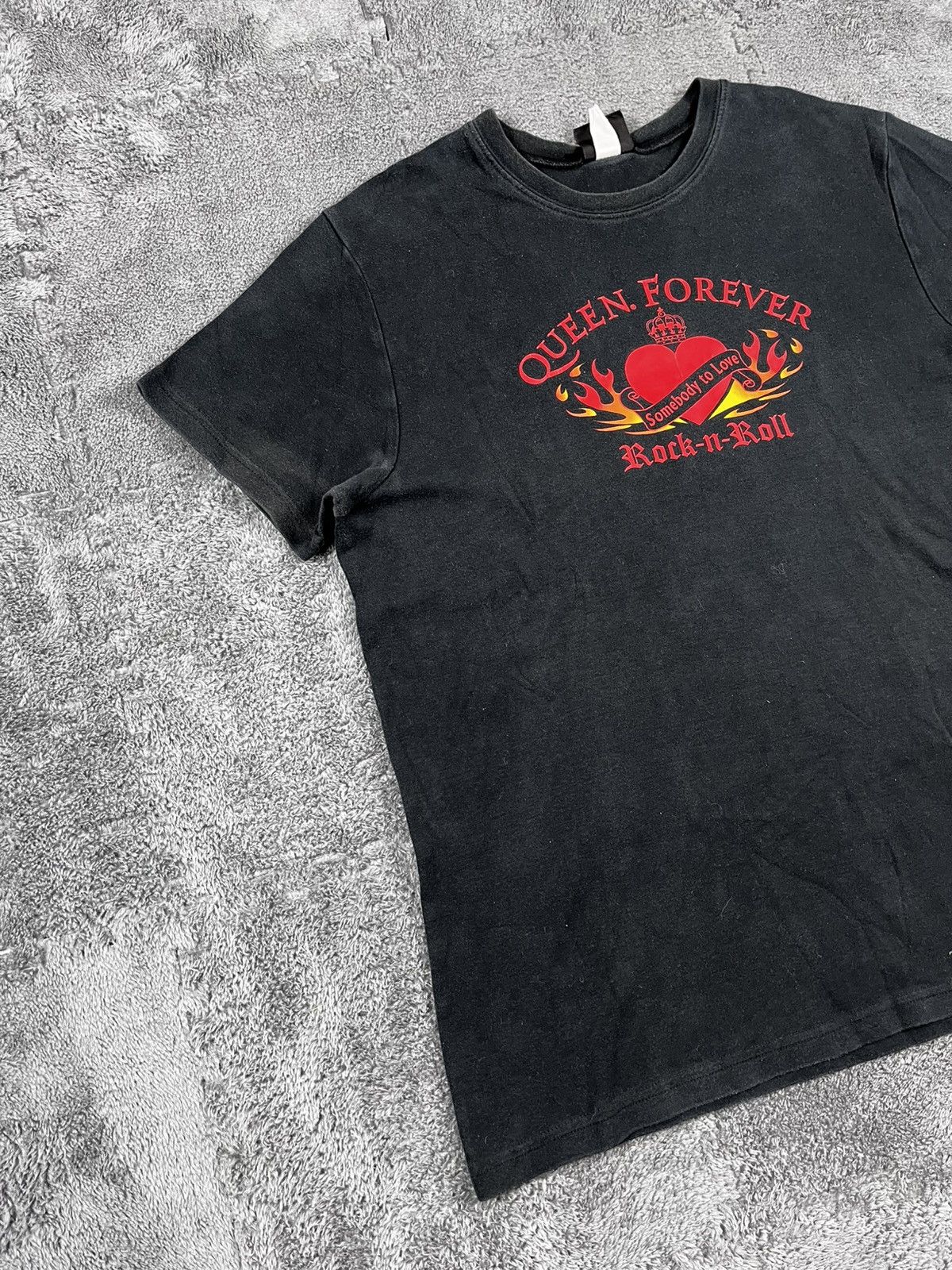 Band Tees Vintage Queen Forever Rock Faded Trashed Tee Big Logo Size US XL / EU 56 / 4 - 2 Thumbnail