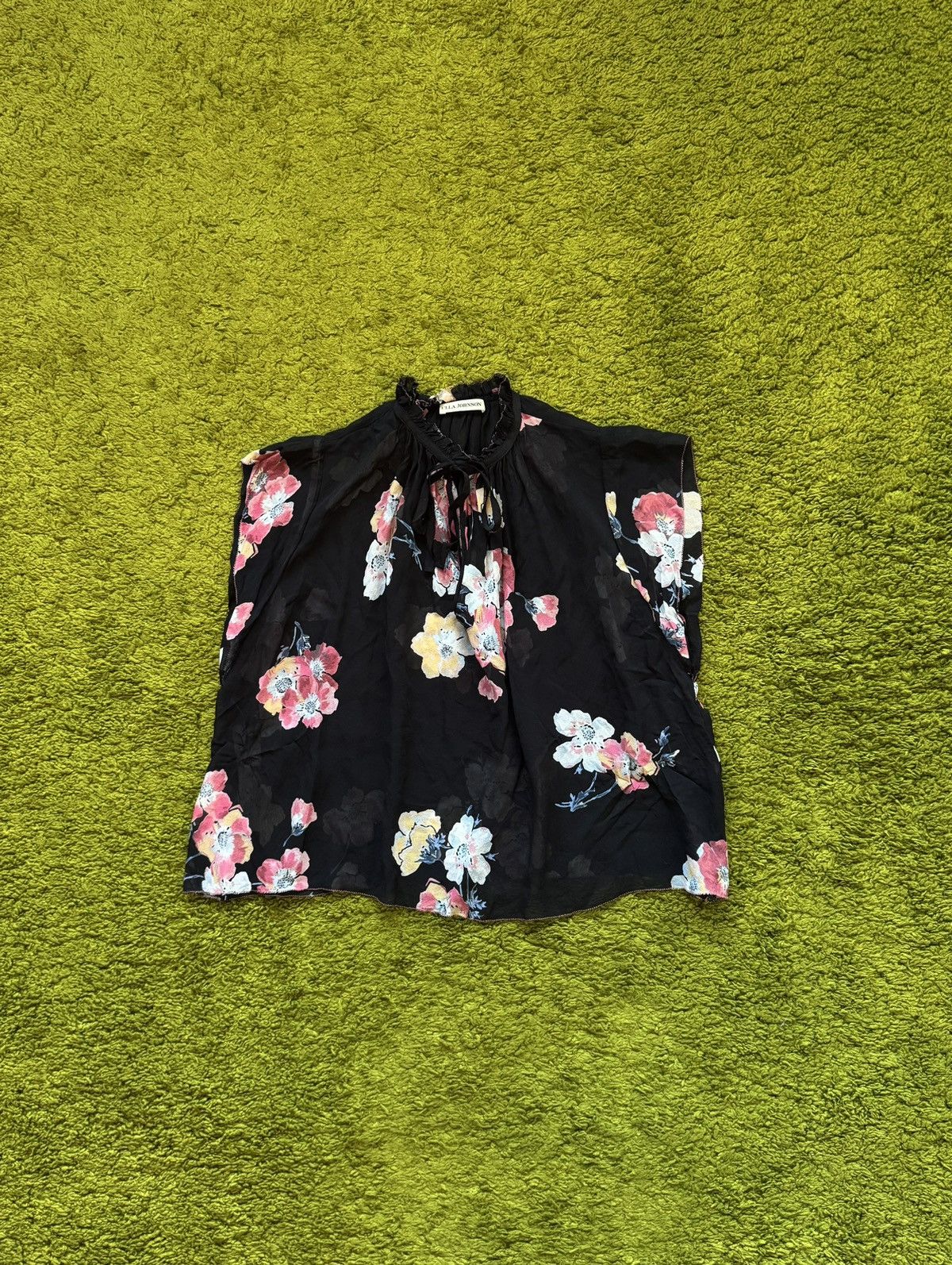 Ulla Johnson Ulla Johnson 100% silk floral print blouse Size M / US 6-8 / IT 42-44 - 1 Thumbnail