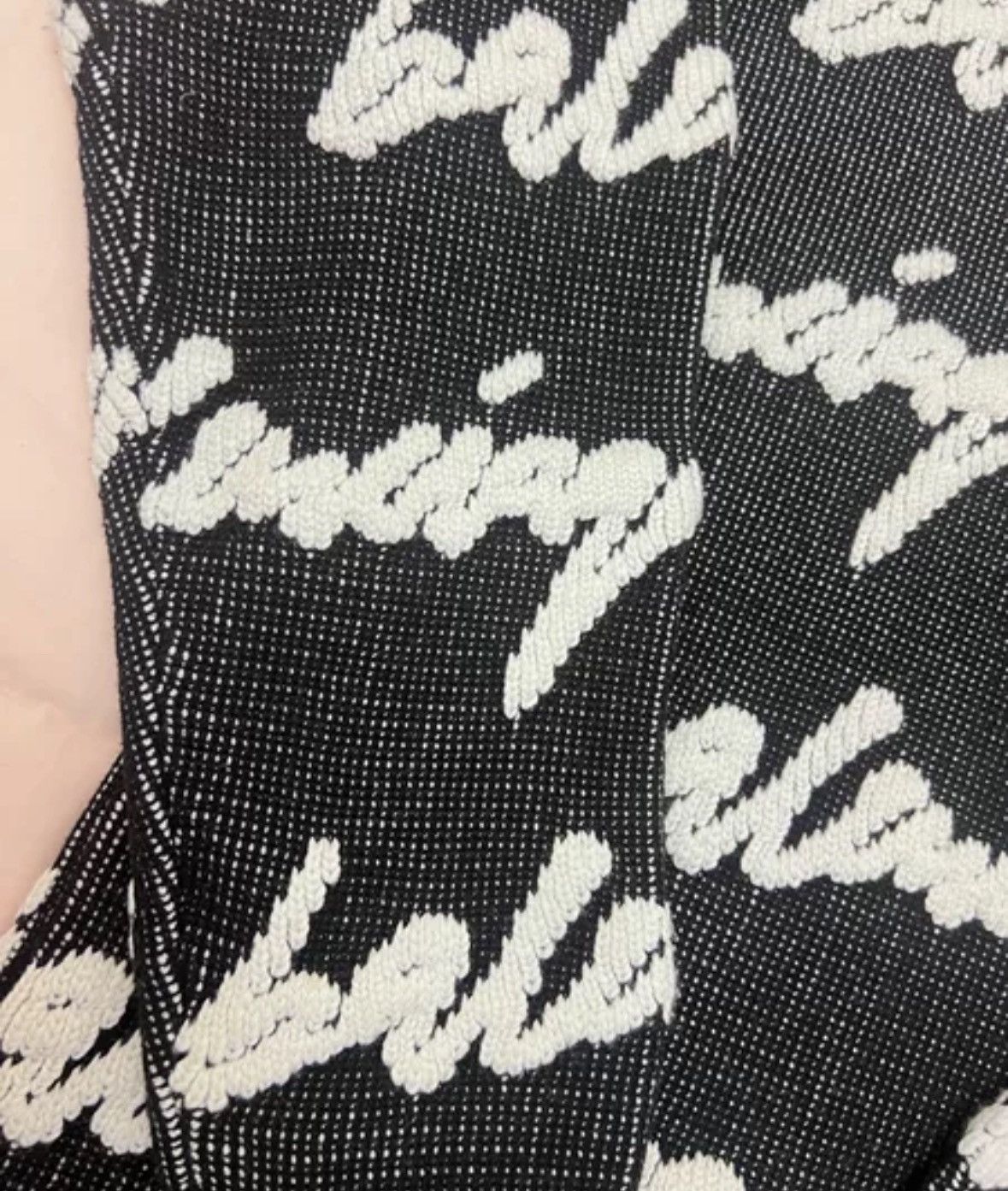 Balenciaga Balenciaga sweater2412-Nextarrow Size US XS / EU 42 / 0 - 3 Thumbnail