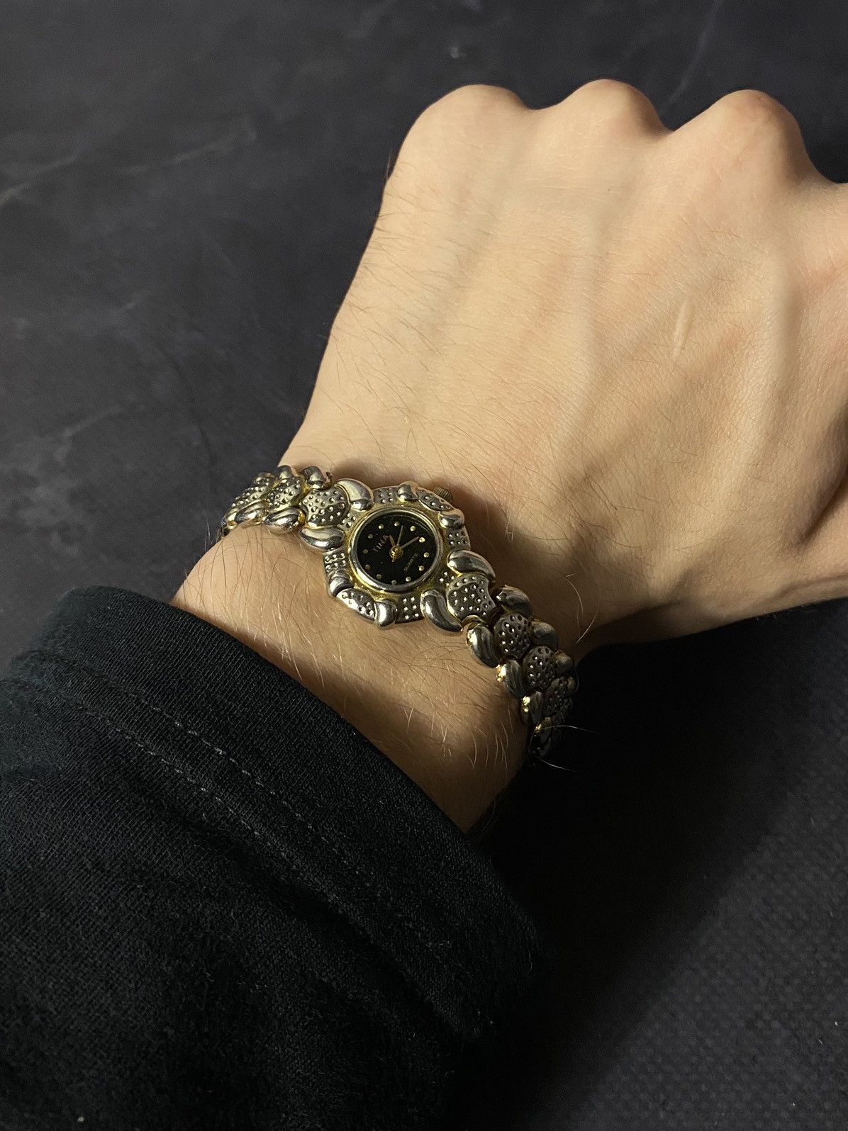 Japanese Brand Futuristic Vintage TINA Watch, Quartz, Original Design Size ONE SIZE - 2 Thumbnail