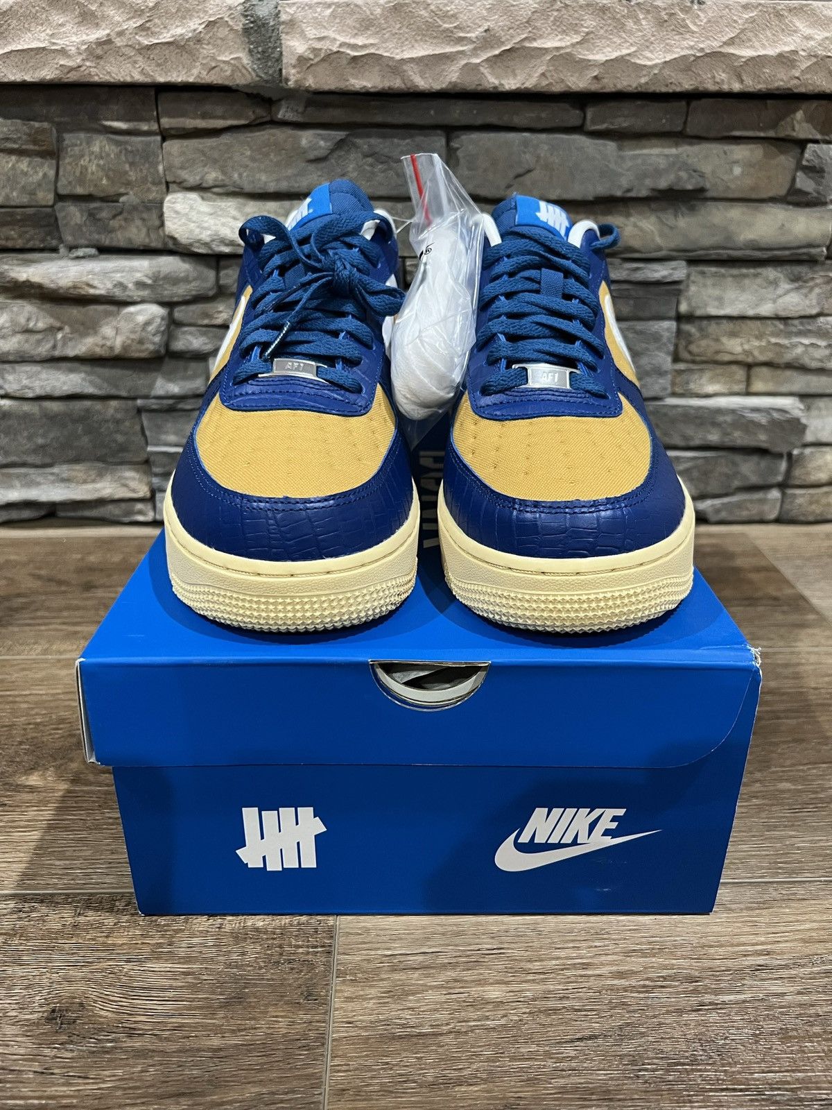 Nike × Undefeated Nike x Undefeated Air Force Low ‘5 On It’ size 10 Men’s Size US 10 / EU 43 - 3 Thumbnail