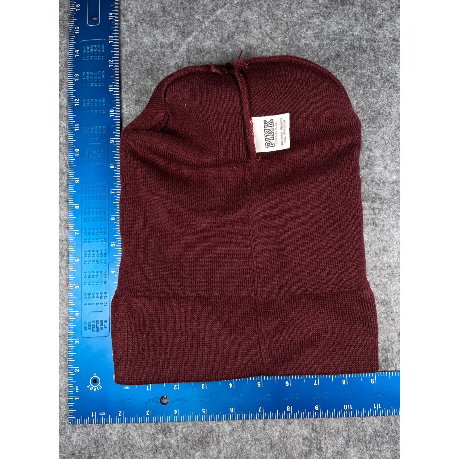 Victoria's Secret Victoria's Secret Beanie Toque Adult One Size Burgundy White Acrylic Pom Hat Size ONE SIZE - 6 Thumbnail