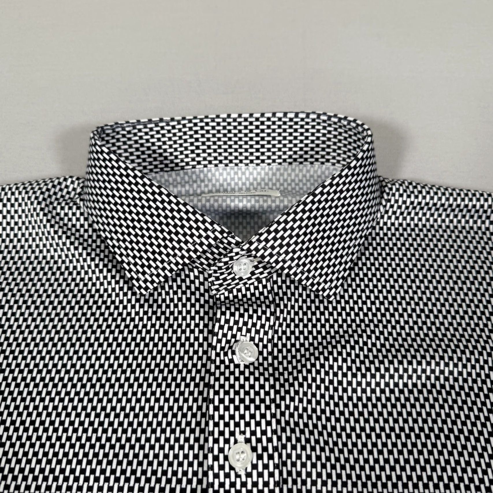 CO Collars & Co. Polo Shirt Mens Large Black Geometric Dress Collar Relaxed Fit Lightweight Knit Short Sleeve Buttoned Polo Shirt Mens Size 42R - 3 Thumbnail