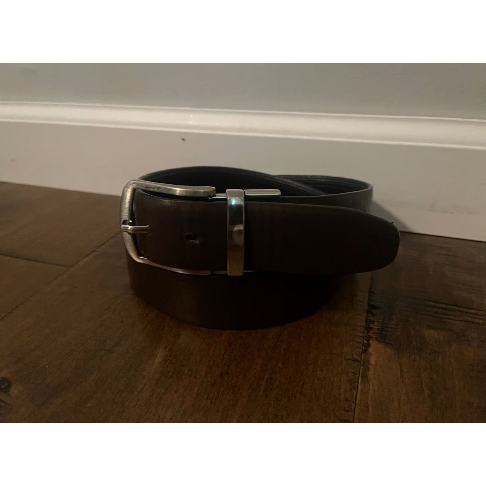Tommy Bahama VINTAGE? No — Reversible Belt Leather 11TM02XZ16 Black/Brown - Men's Small 30-32 Tommy Bahama Belt Leather Buckle Size ONE SIZE - 6 Thumbnail