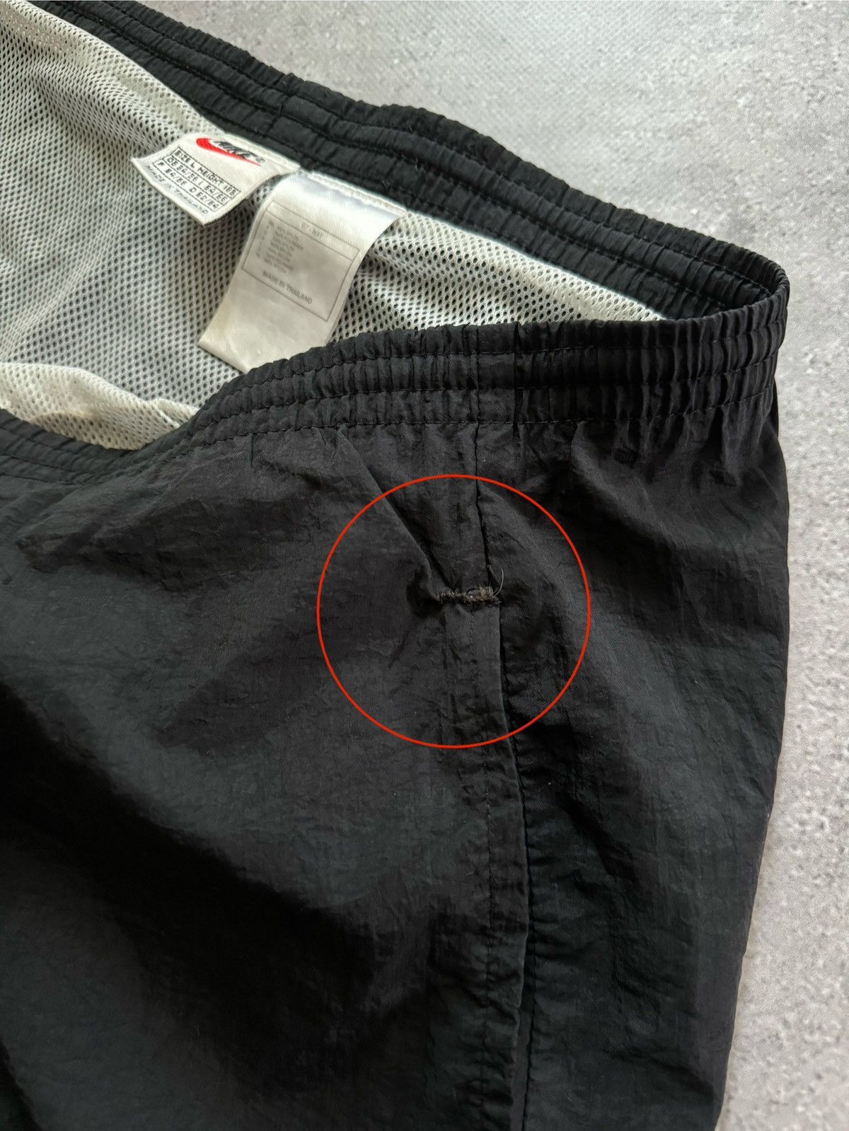 Nike × Vintage Vintage 90s Nike Nylon Big Size Swim Shorts Size US 38 / EU 54 - 5 Thumbnail